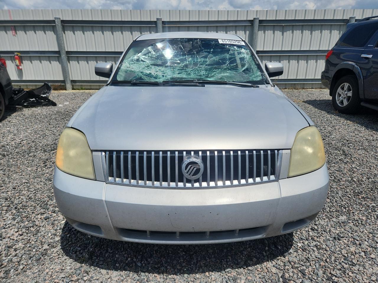 2005 Mercury Montego Luxury Серебряный vin: 1MEFM41165G603755