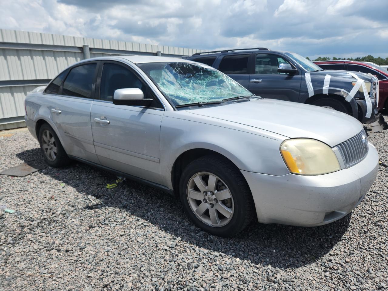 2005 Mercury Montego Luxury Серебряный vin: 1MEFM41165G603755