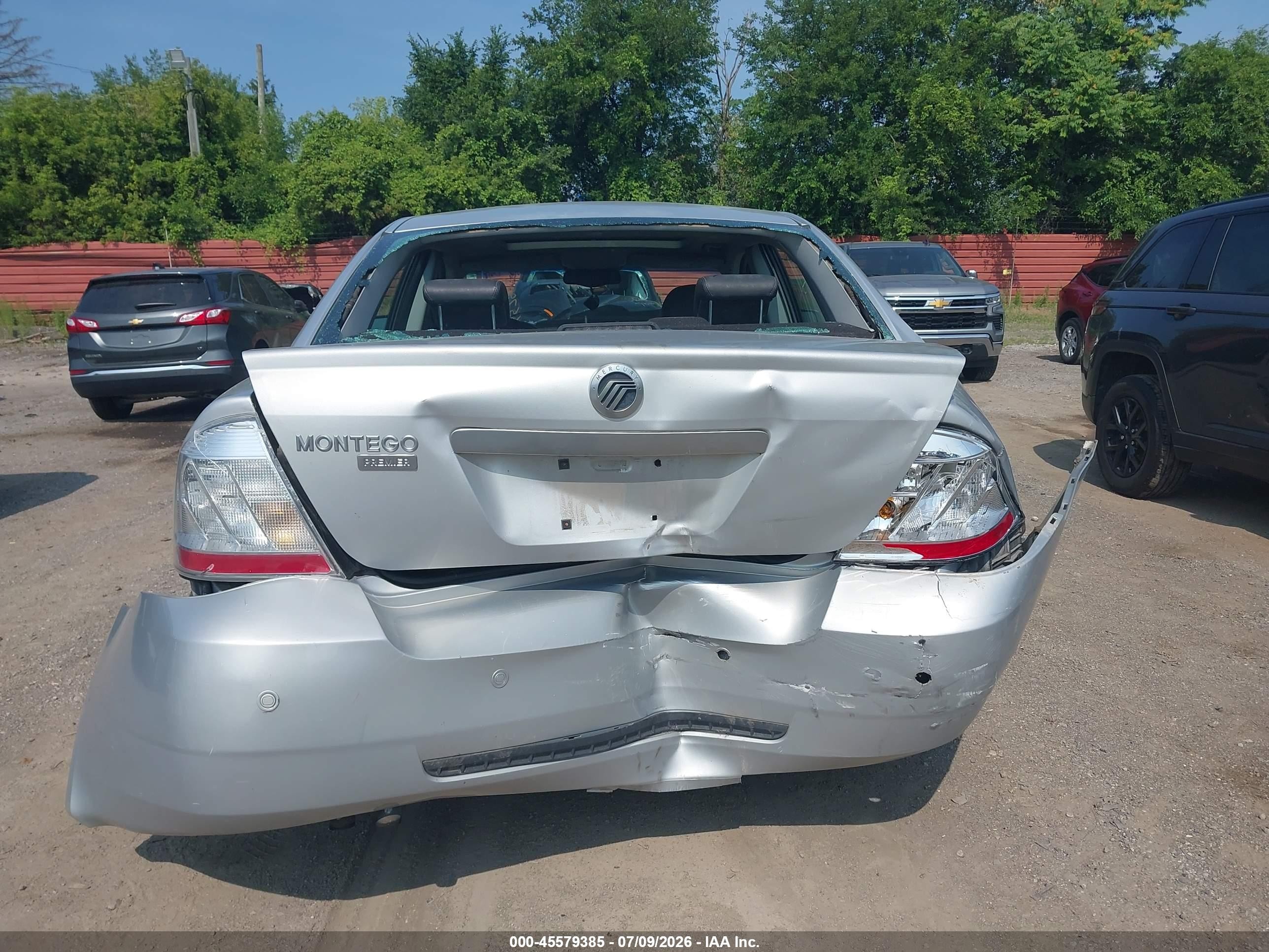 2005 Mercury Montego Premier Silver vin: 1MEFM42115G627251