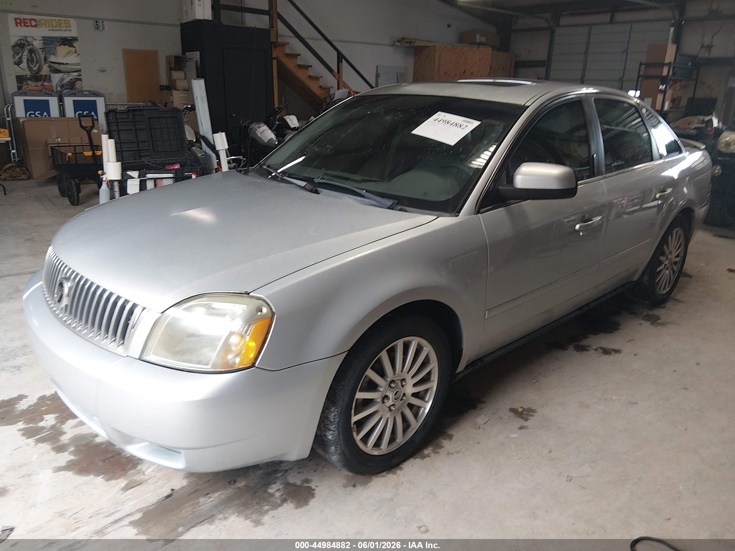 2005 Mercury Montego Premier Silver vin: 1MEFM42185G608180