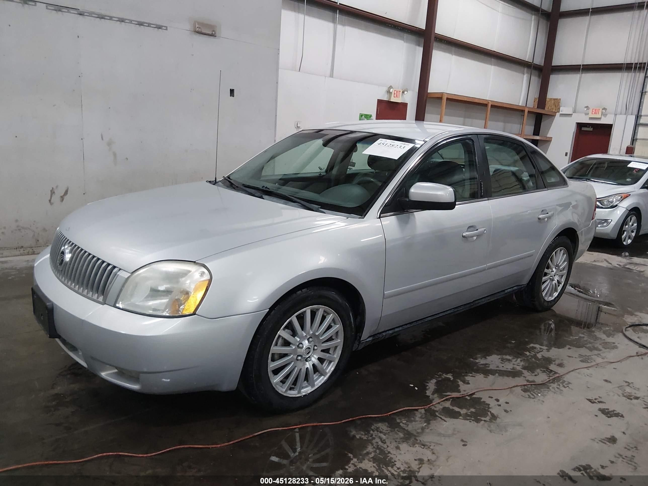 2005 Mercury Montego Premier Silver vin: 1MEFM42195G625537
