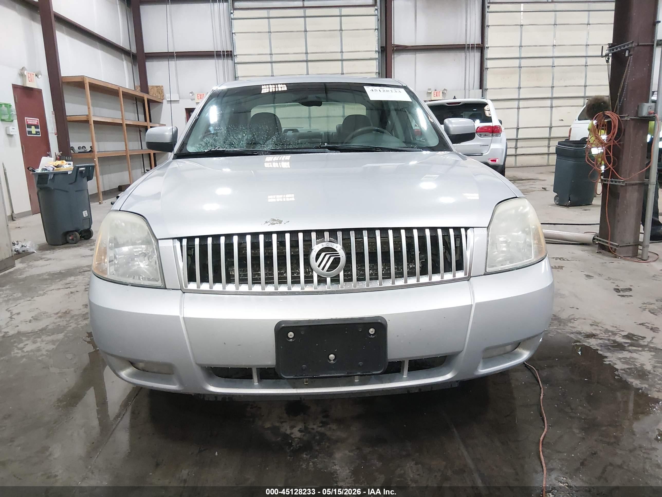2005 Mercury Montego Premier Silver vin: 1MEFM42195G625537