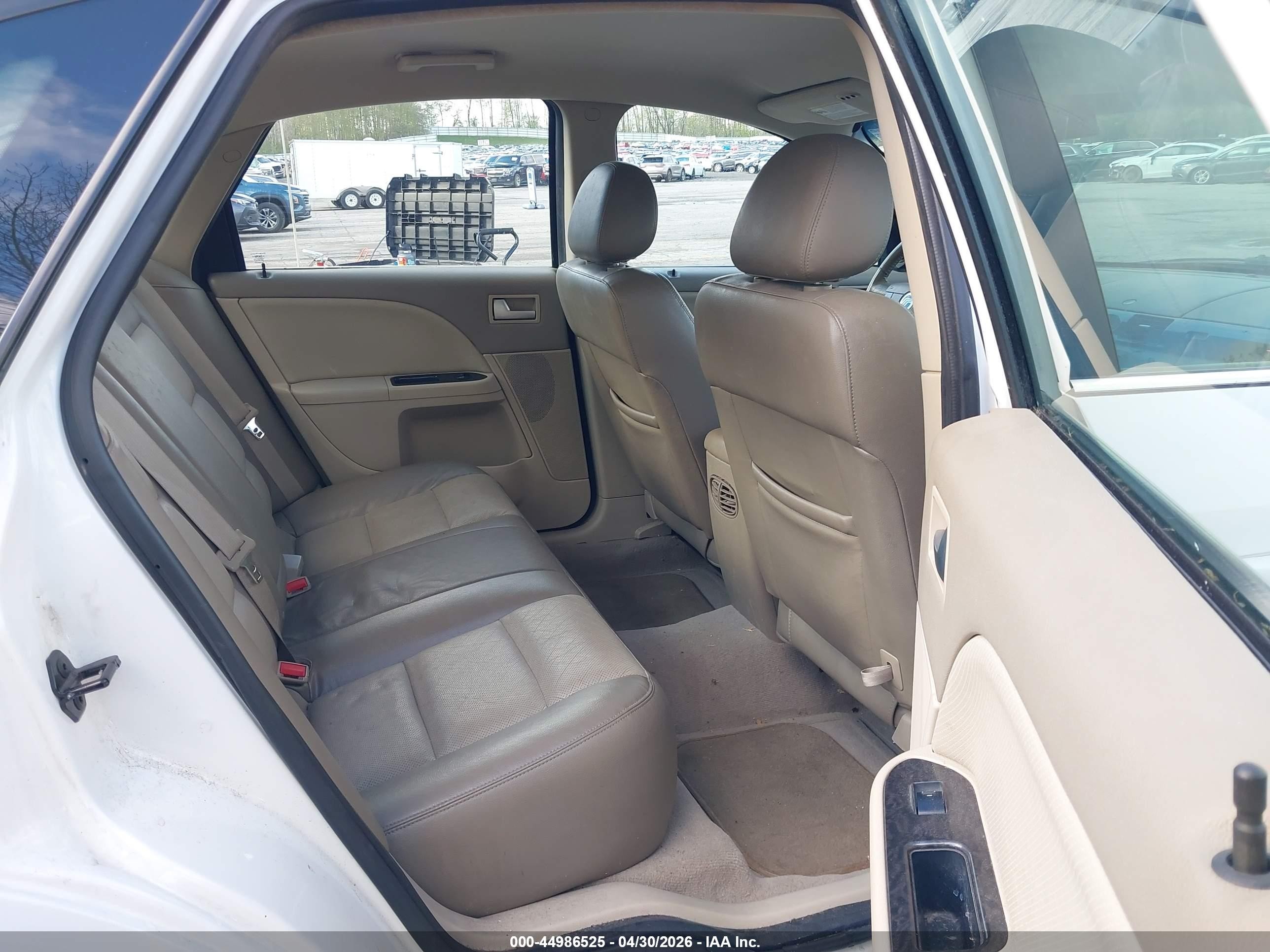 2005 Mercury Montego Premier White vin: 1MEFM42195G626946