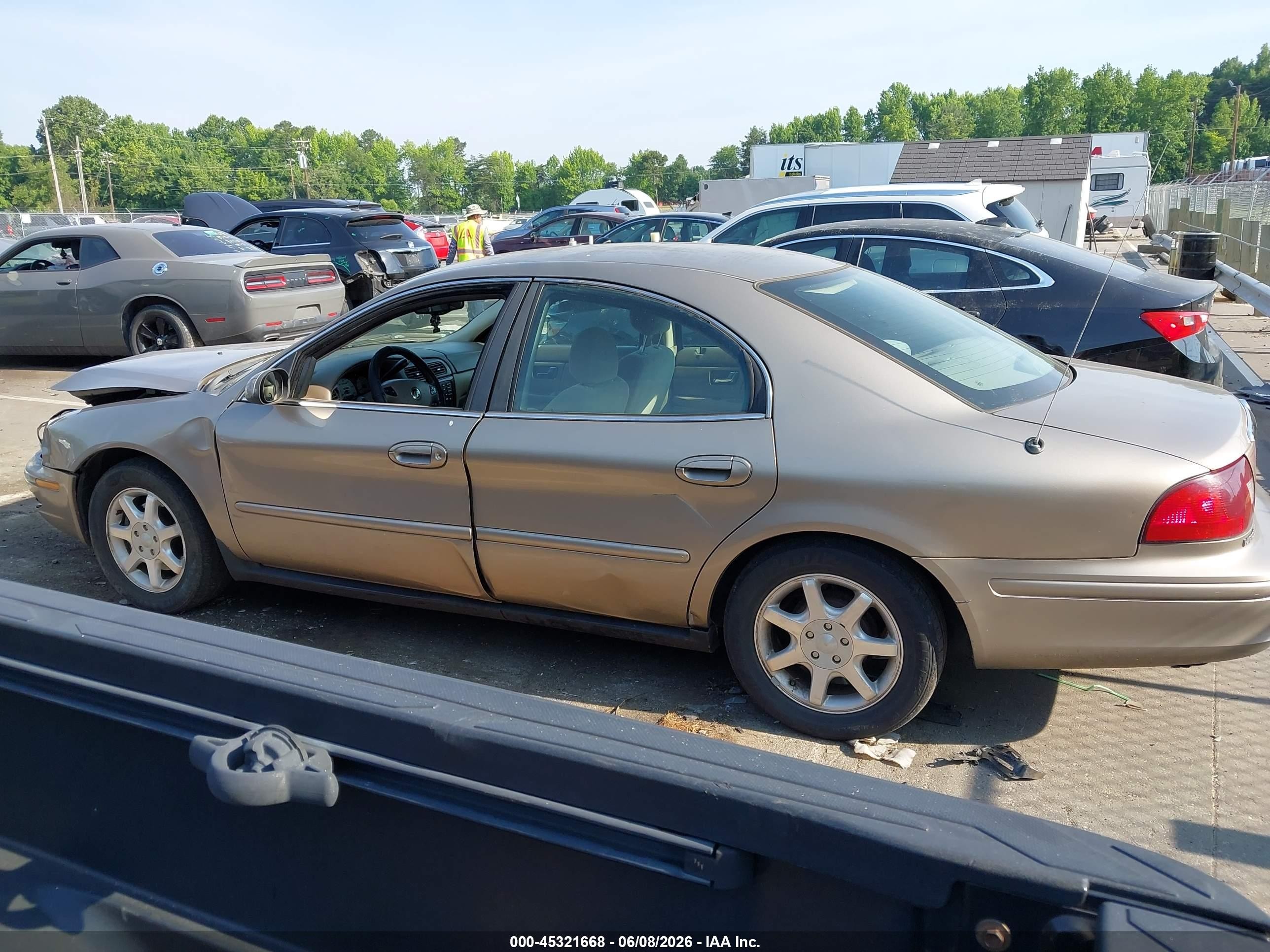 2003 Mercury Sable Gs Gold vin: 1MEFM50203A611558