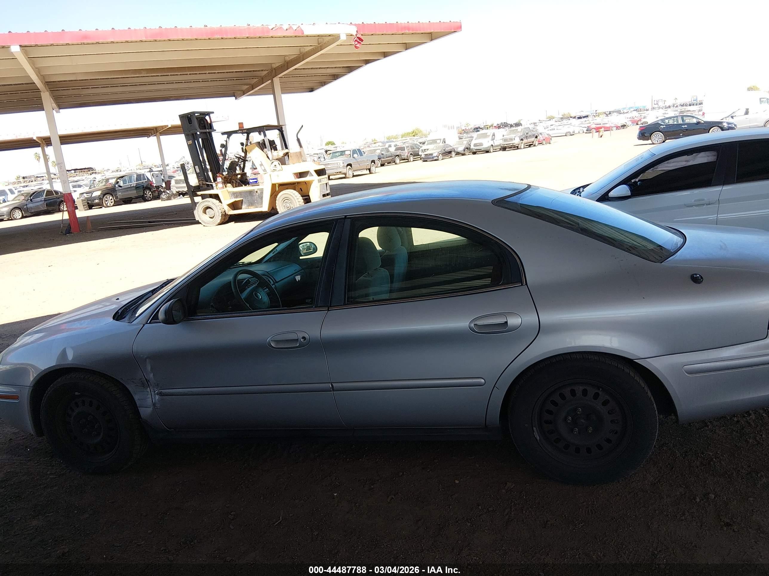 2004 Mercury Sable Gs Silver vin: 1MEFM50U04A628542