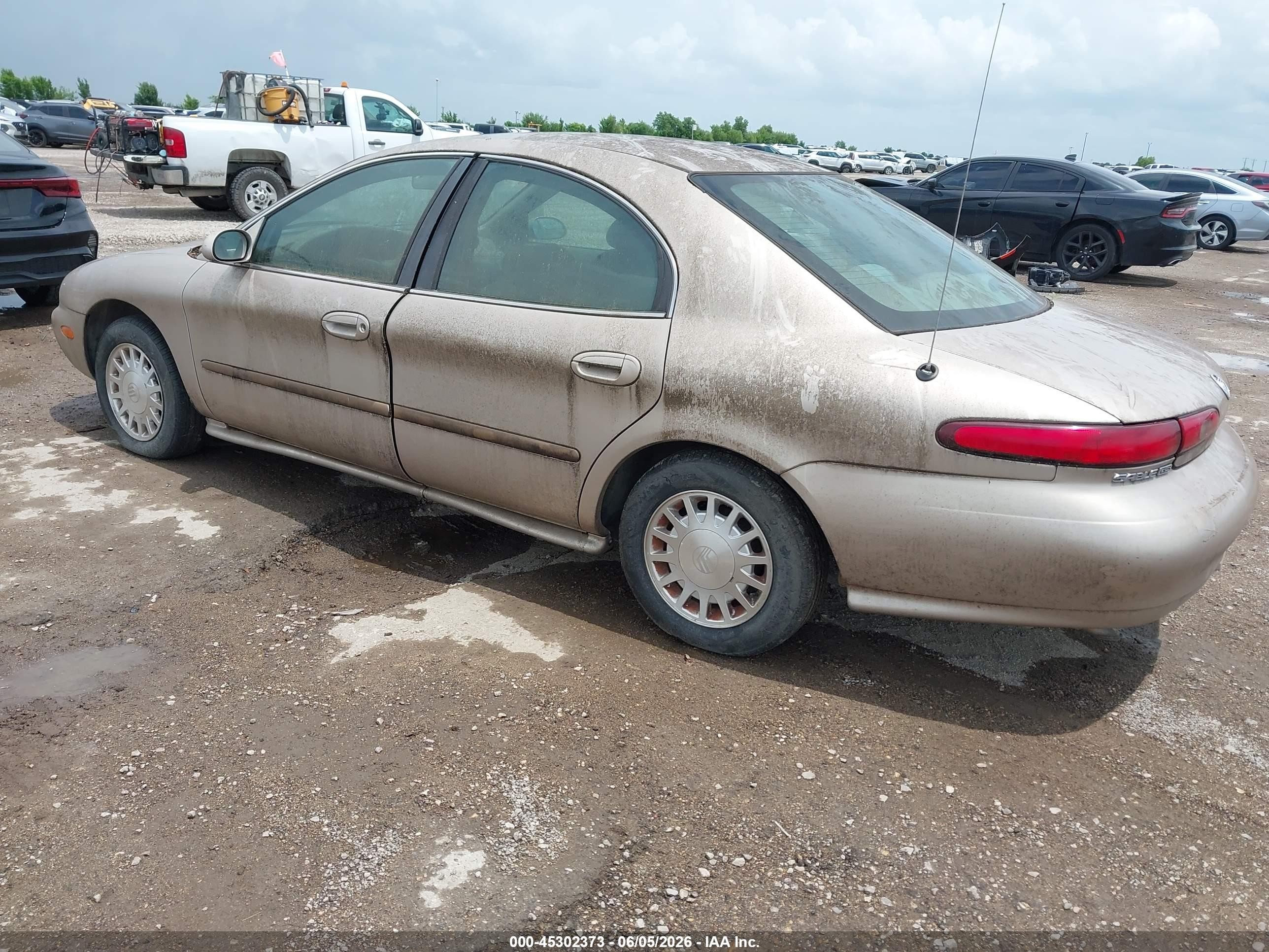1999 Mercury Sable Gs Gold vin: 1MEFM50U1XA645063