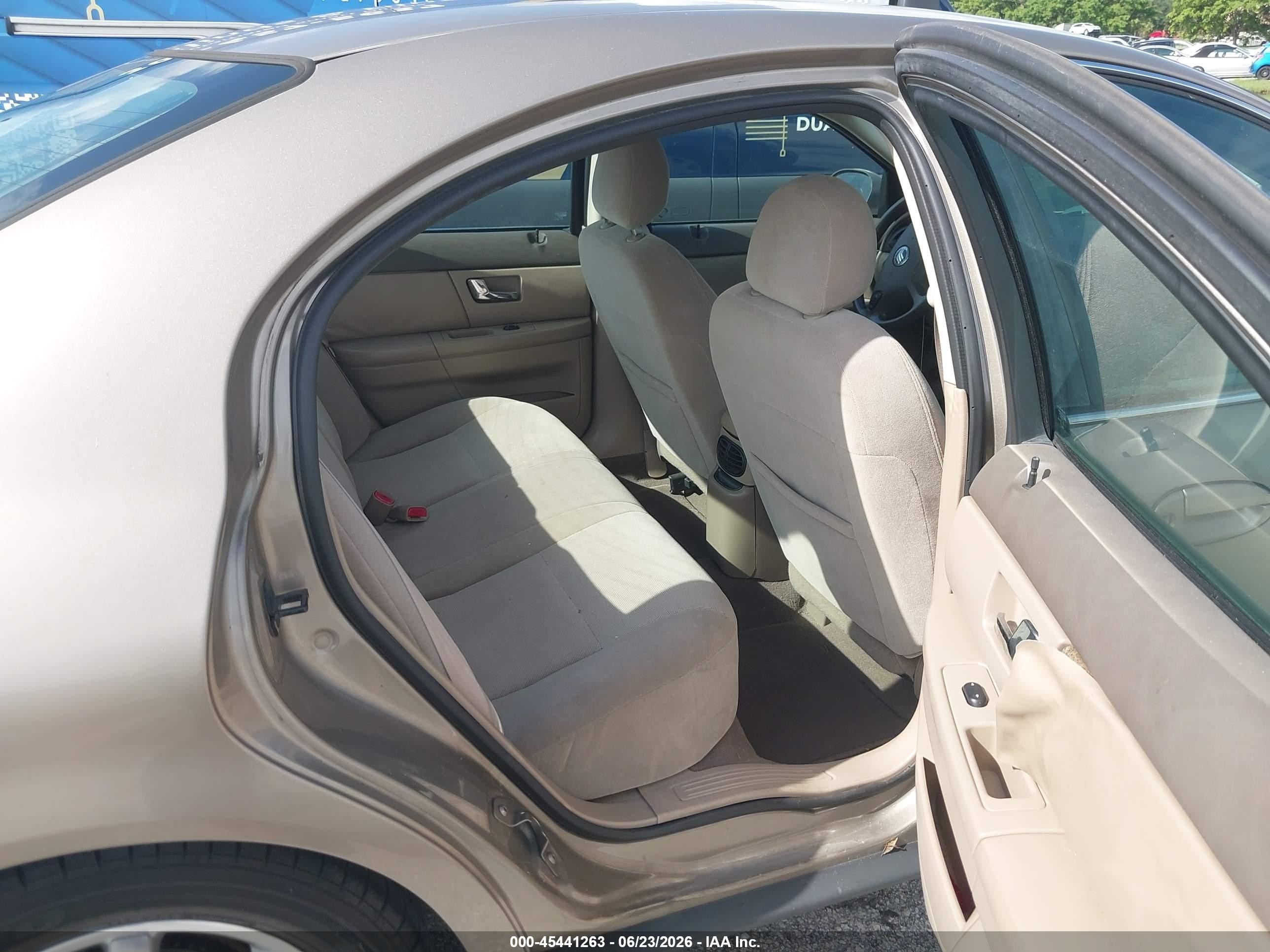 2002 Mercury Sable Gs Gold vin: 1MEFM50U22G644204