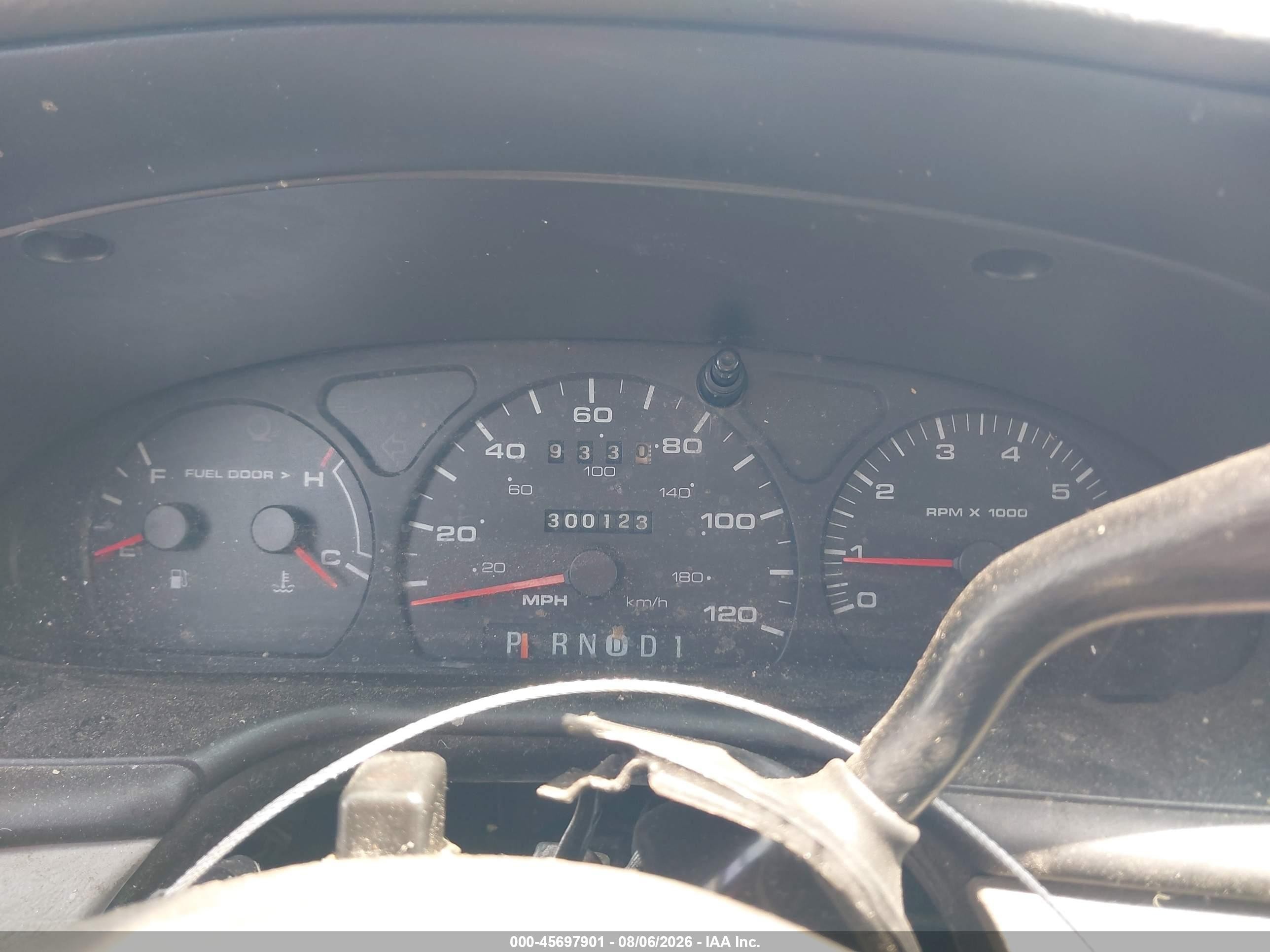 2002 Mercury Sable Gs Silver vin: 1MEFM50U72A628910