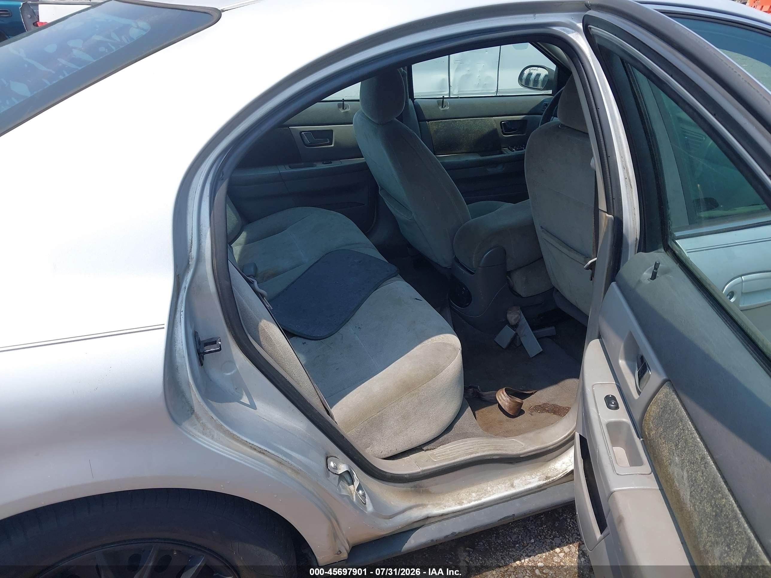 2002 Mercury Sable Gs Silver vin: 1MEFM50U72A628910