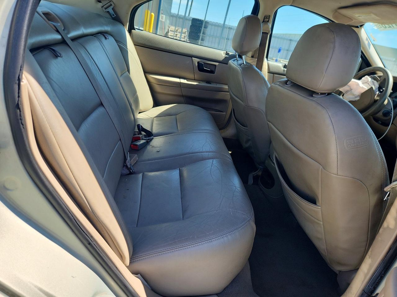 2005 Mercury Sable Gs Silver vin: 1MEFM50U75A635411