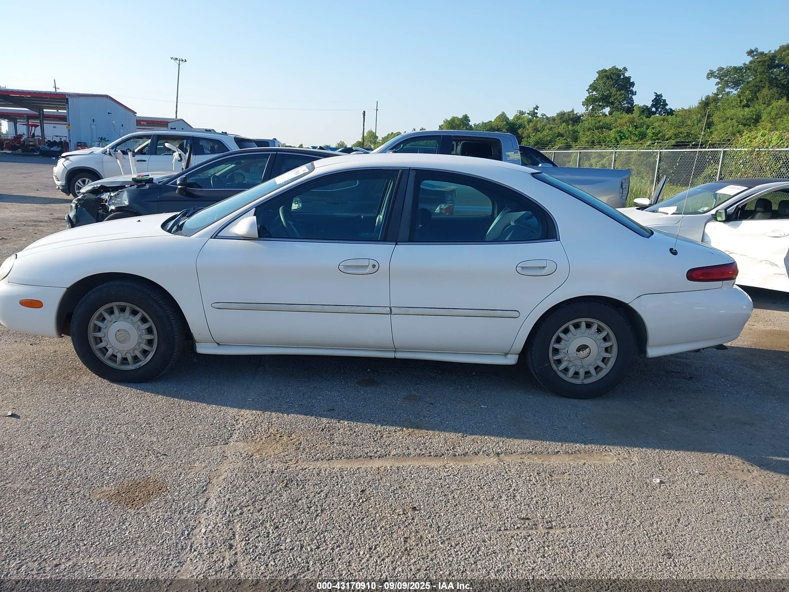 1998 Mercury Sable Gs/ls White vin: 1MEFM50U7WA604631