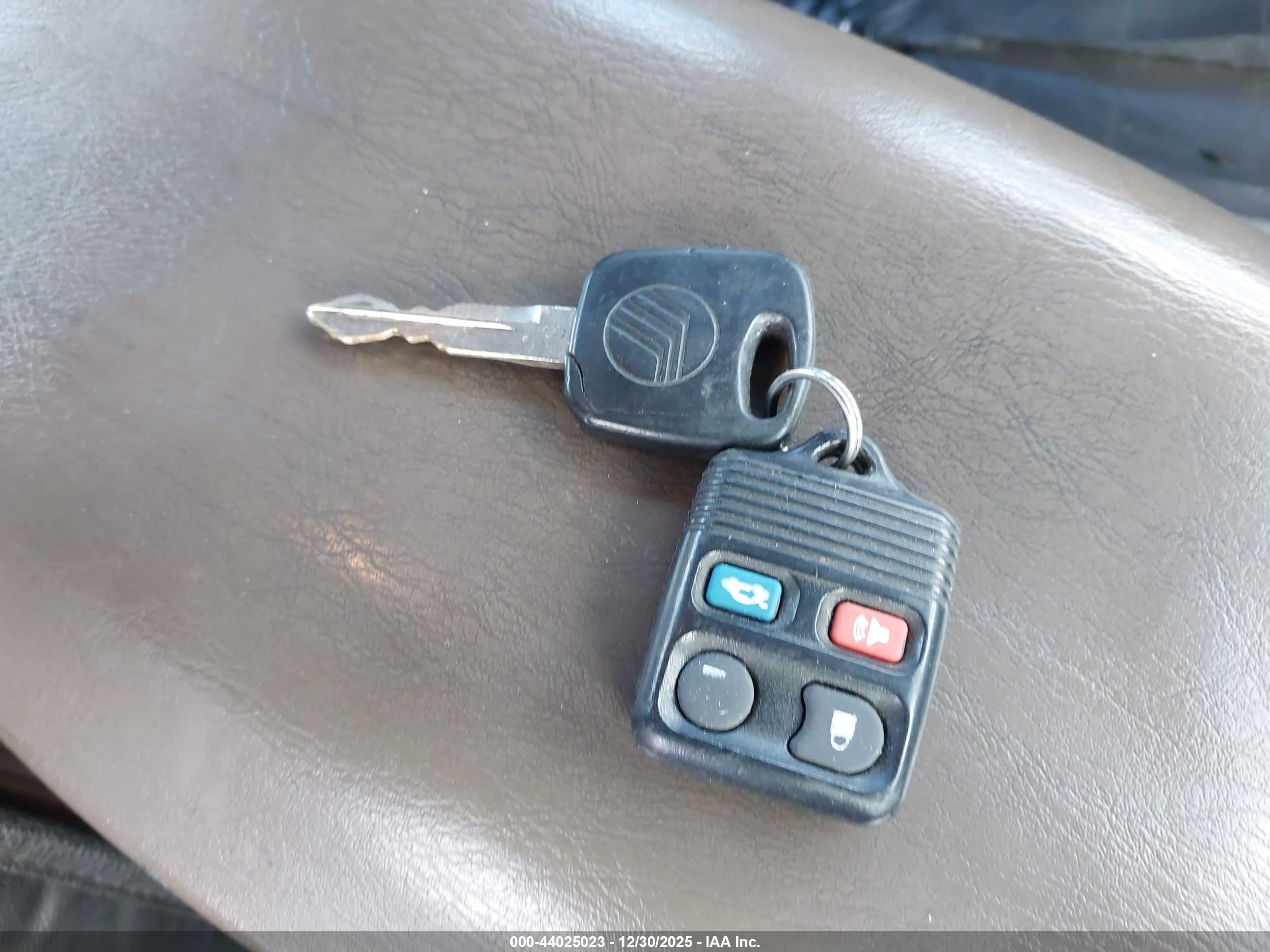 1999 Mercury Sable Ls Желто-коричневый vin: 1MEFM53S5XA641219