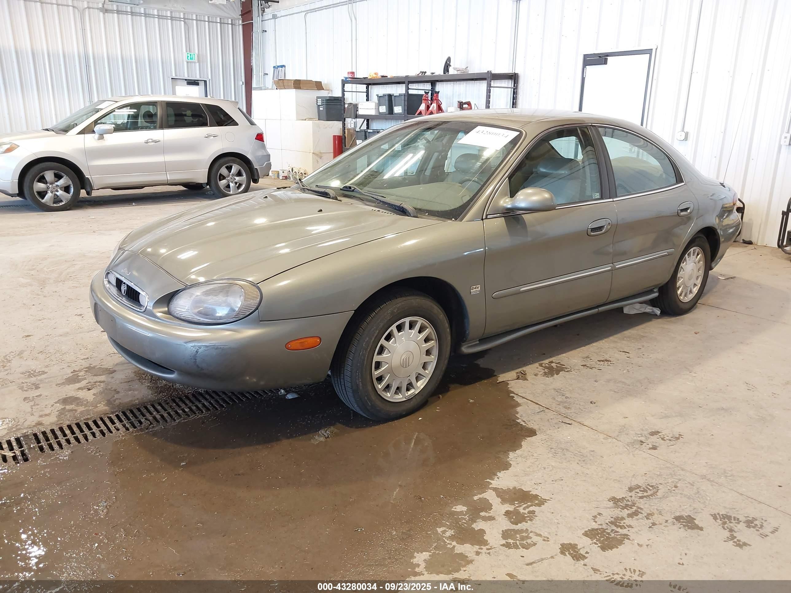 1999 Mercury Sable Ls Золотой vin: 1MEFM53S8XA661254