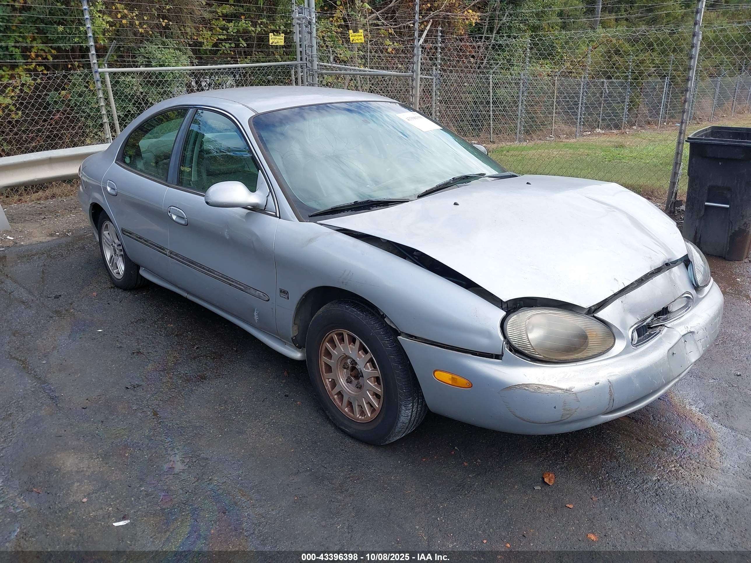 1999 Mercury Sable Ls Серебряный vin: 1MEFM53S9XA653728