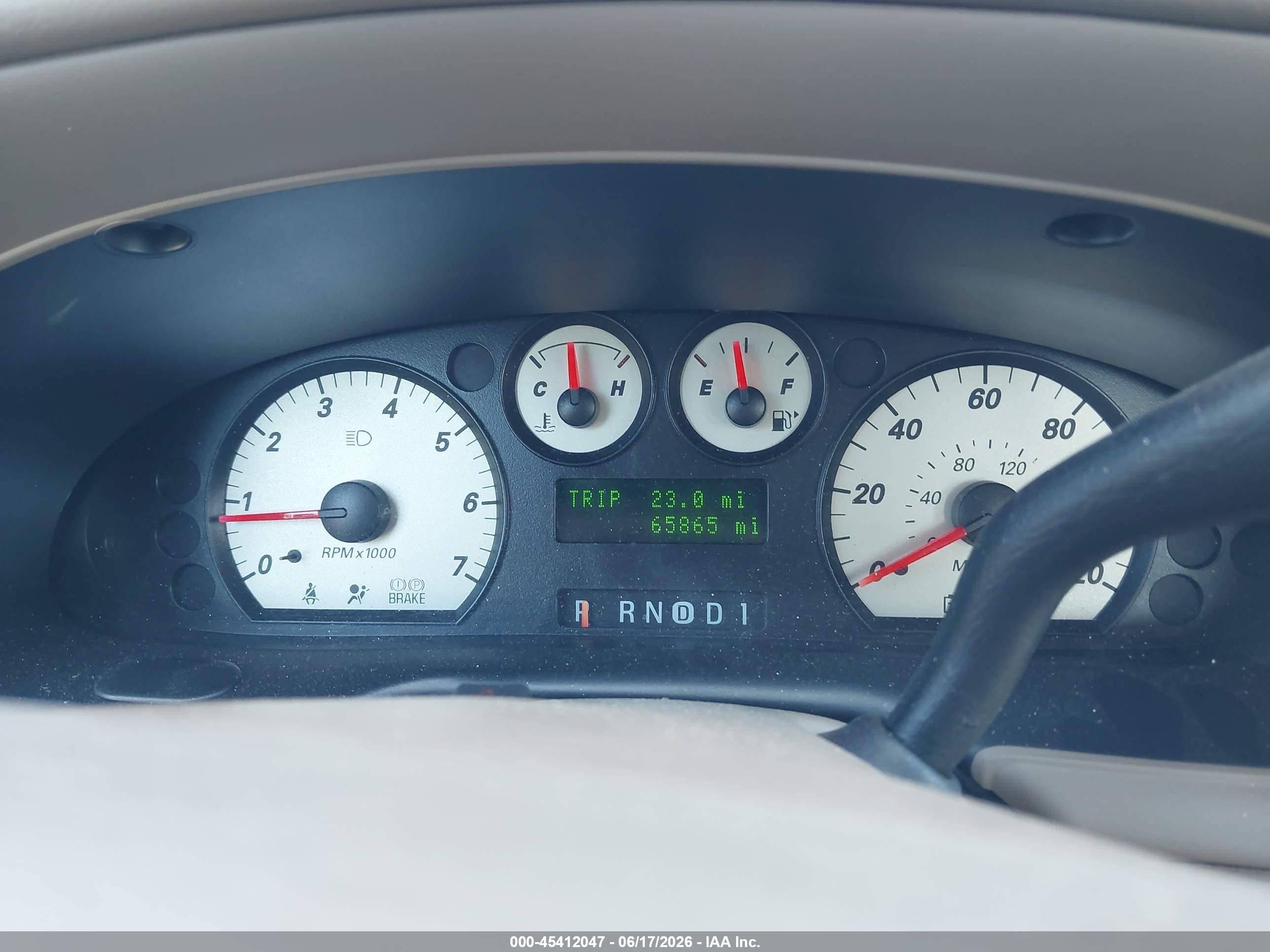 2005 Mercury Sable Ls Silver vin: 1MEFM55S65A602438