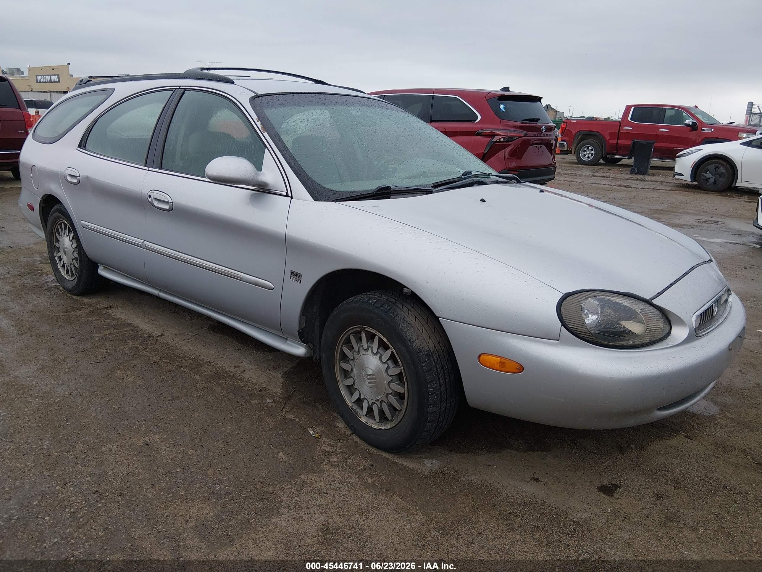 1MEFM58S4WA608350