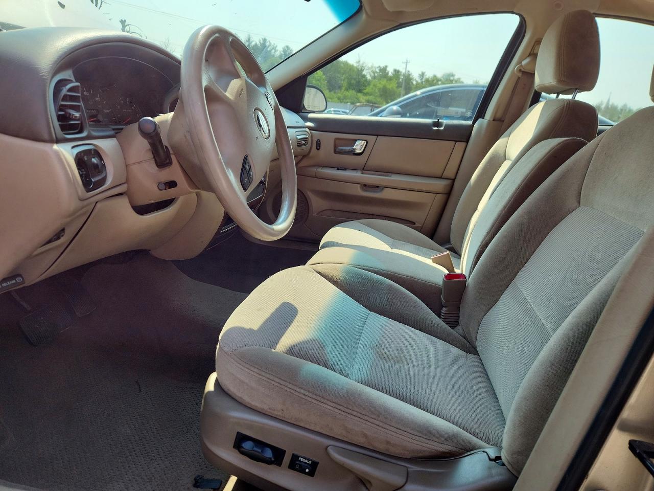2000 Mercury Sable Gs Gold vin: 1MEFM58U5YA601086