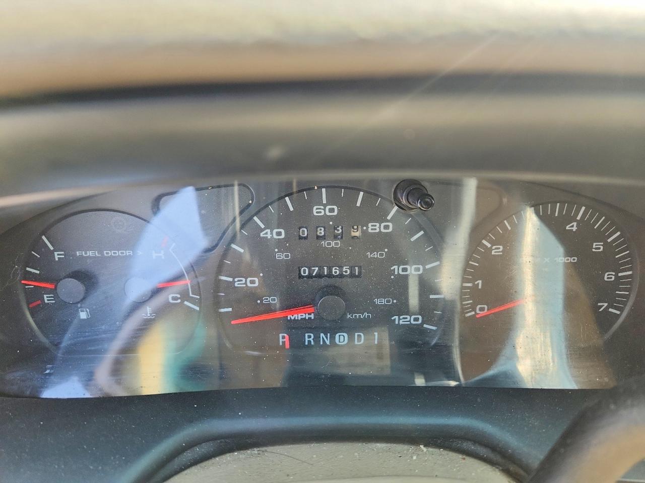 2000 Mercury Sable Gs Gold vin: 1MEFM58U5YA601086