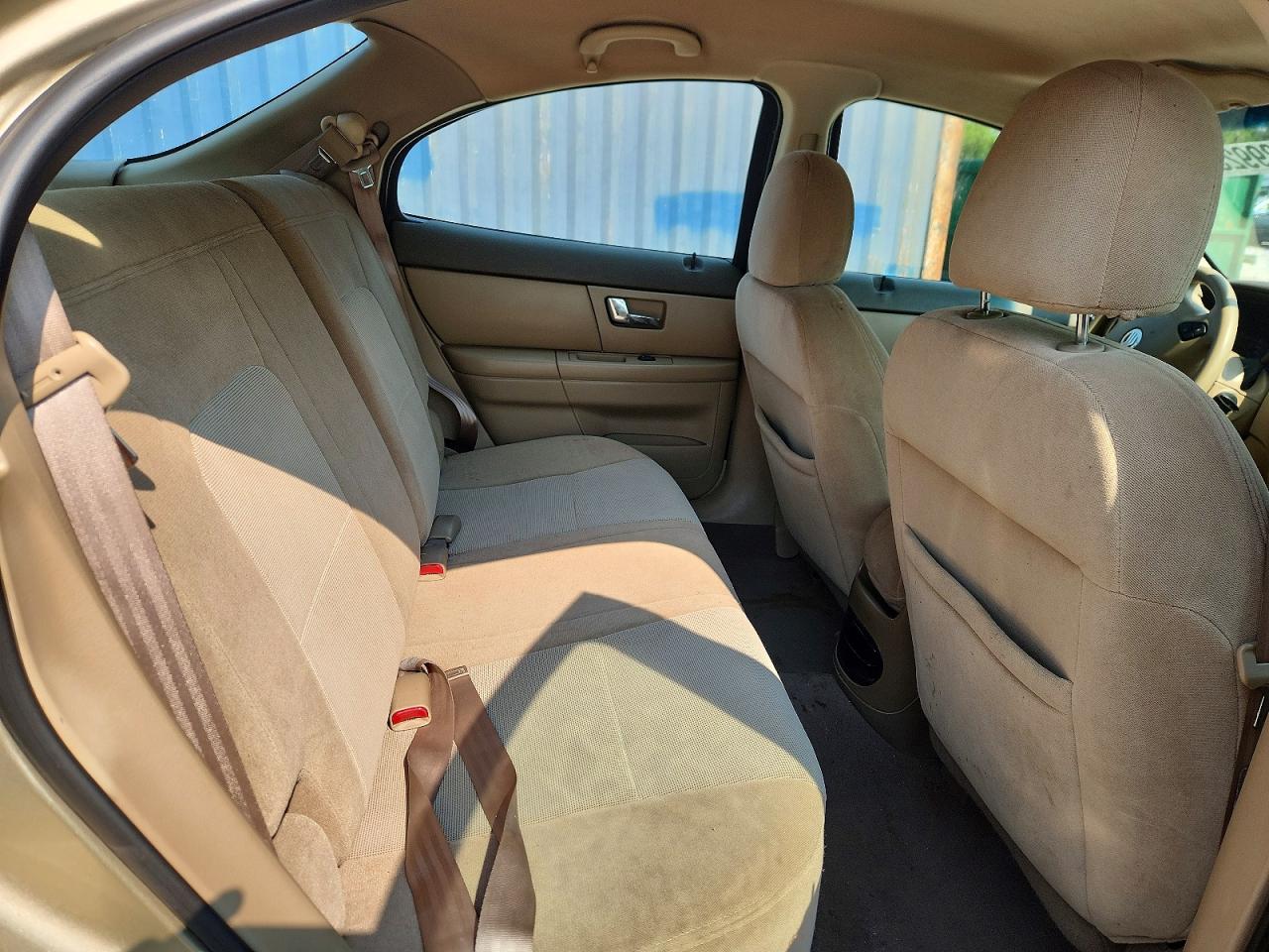 2000 Mercury Sable Gs Gold vin: 1MEFM58U5YA601086