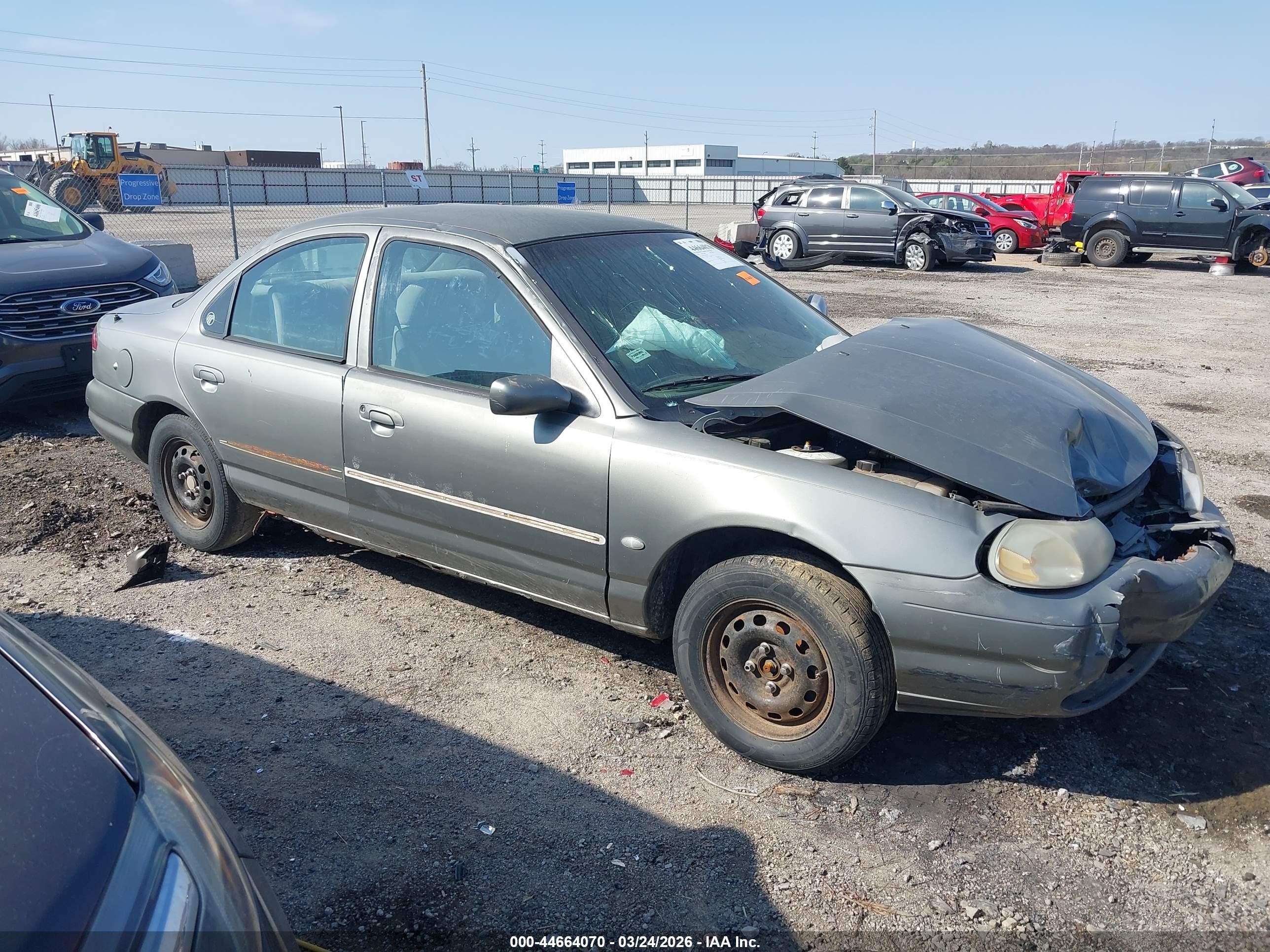1998 Mercury Mystique   Gold vin: 1MEFM6532WK646463
