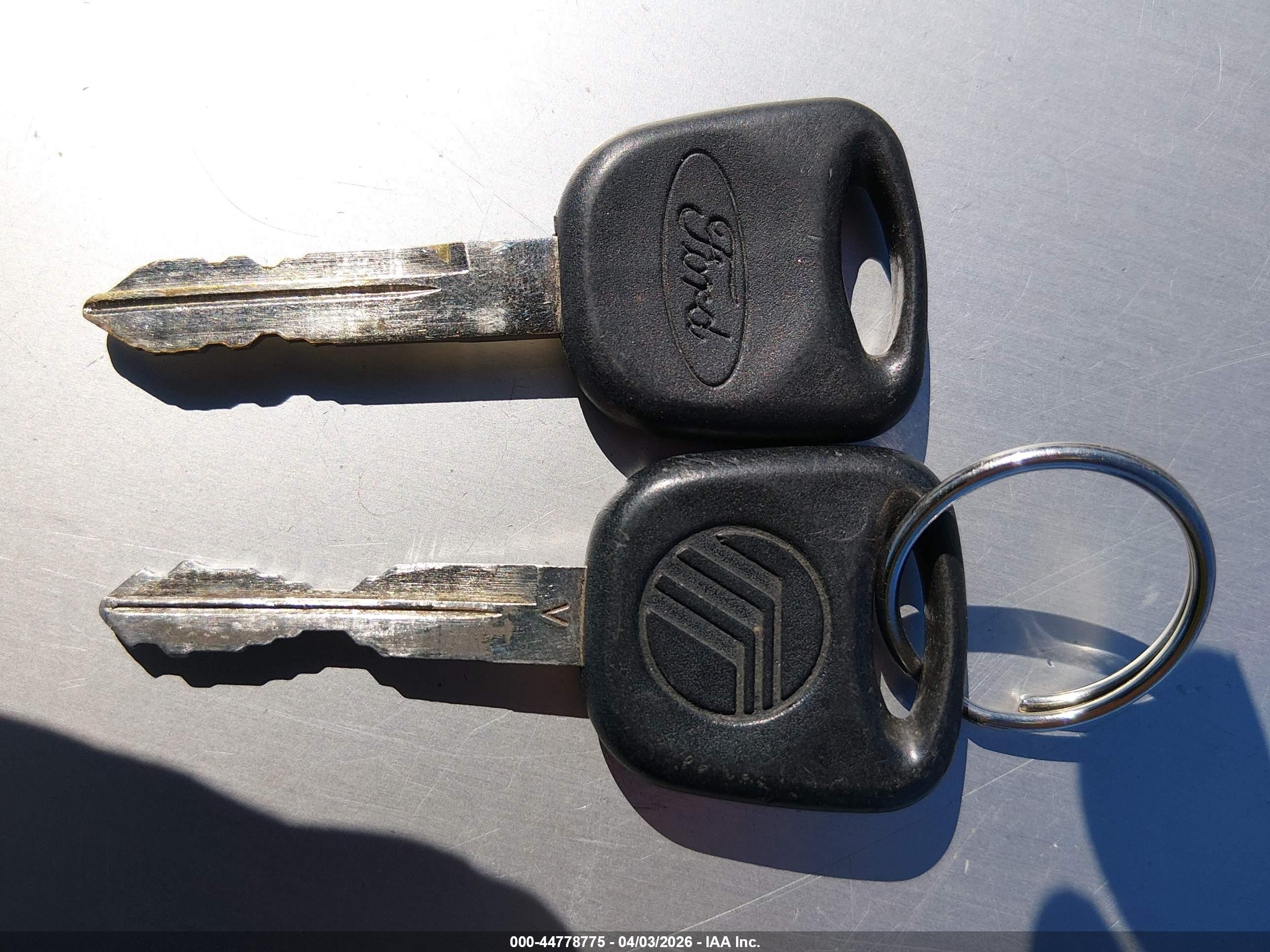 2000 Mercury Mystique Gs/sport Красный vin: 1MEFM6537YK610383