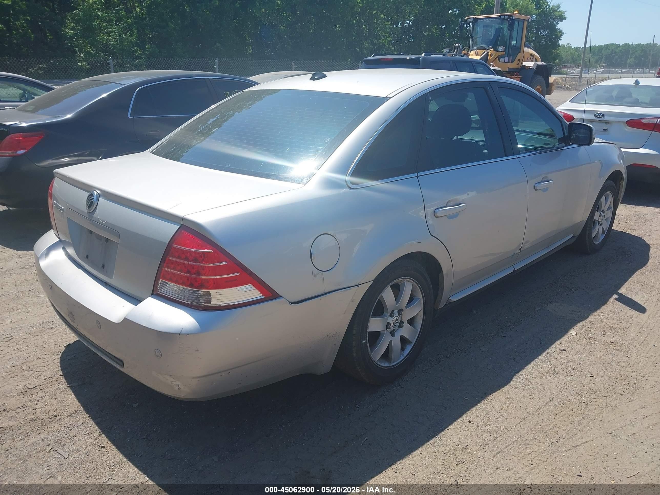 2007 Mercury Montego Luxury Silver vin: 1MEHM40107G612965