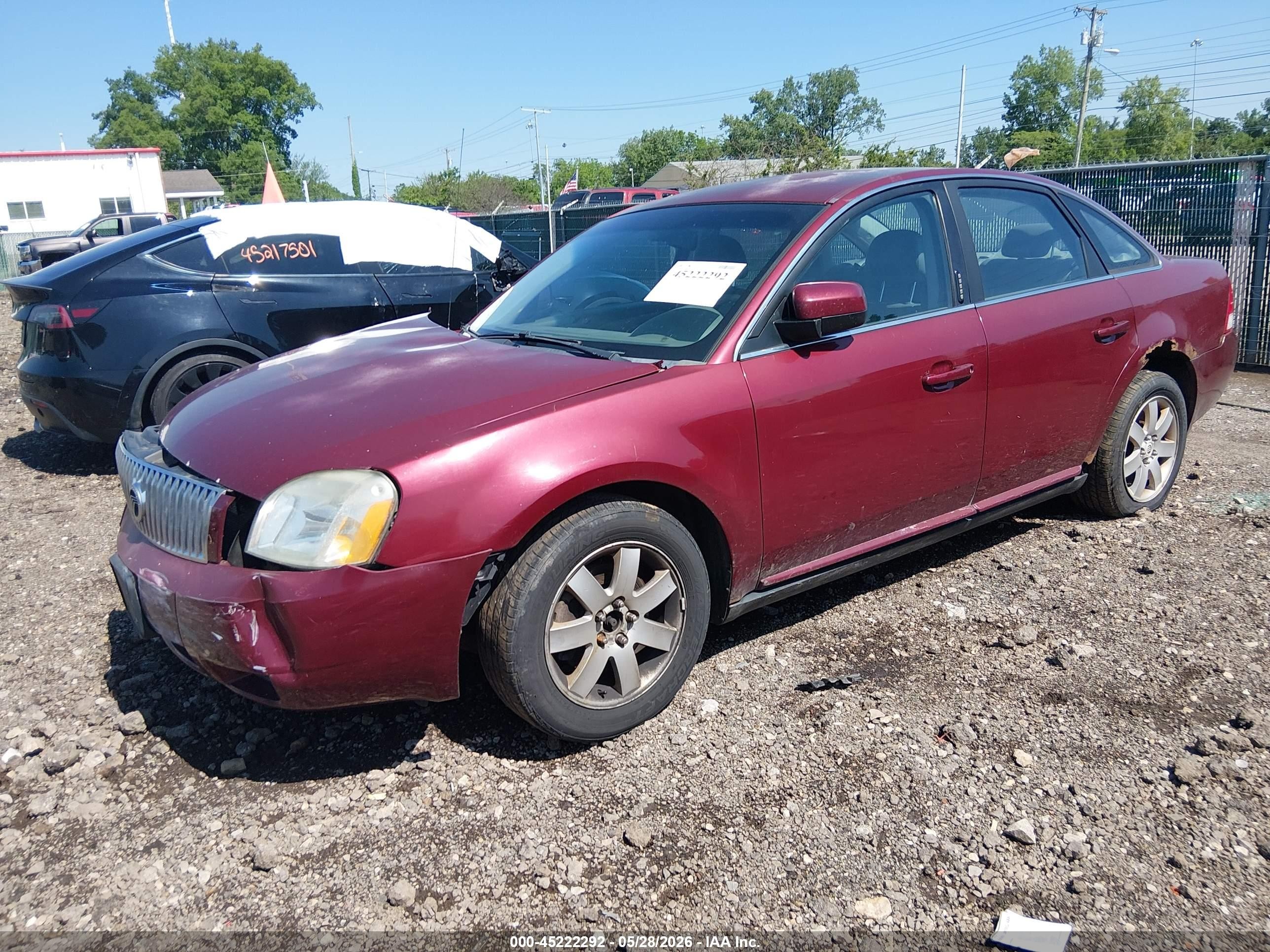 2007 Mercury Montego Luxury Red vin: 1MEHM40117G606060