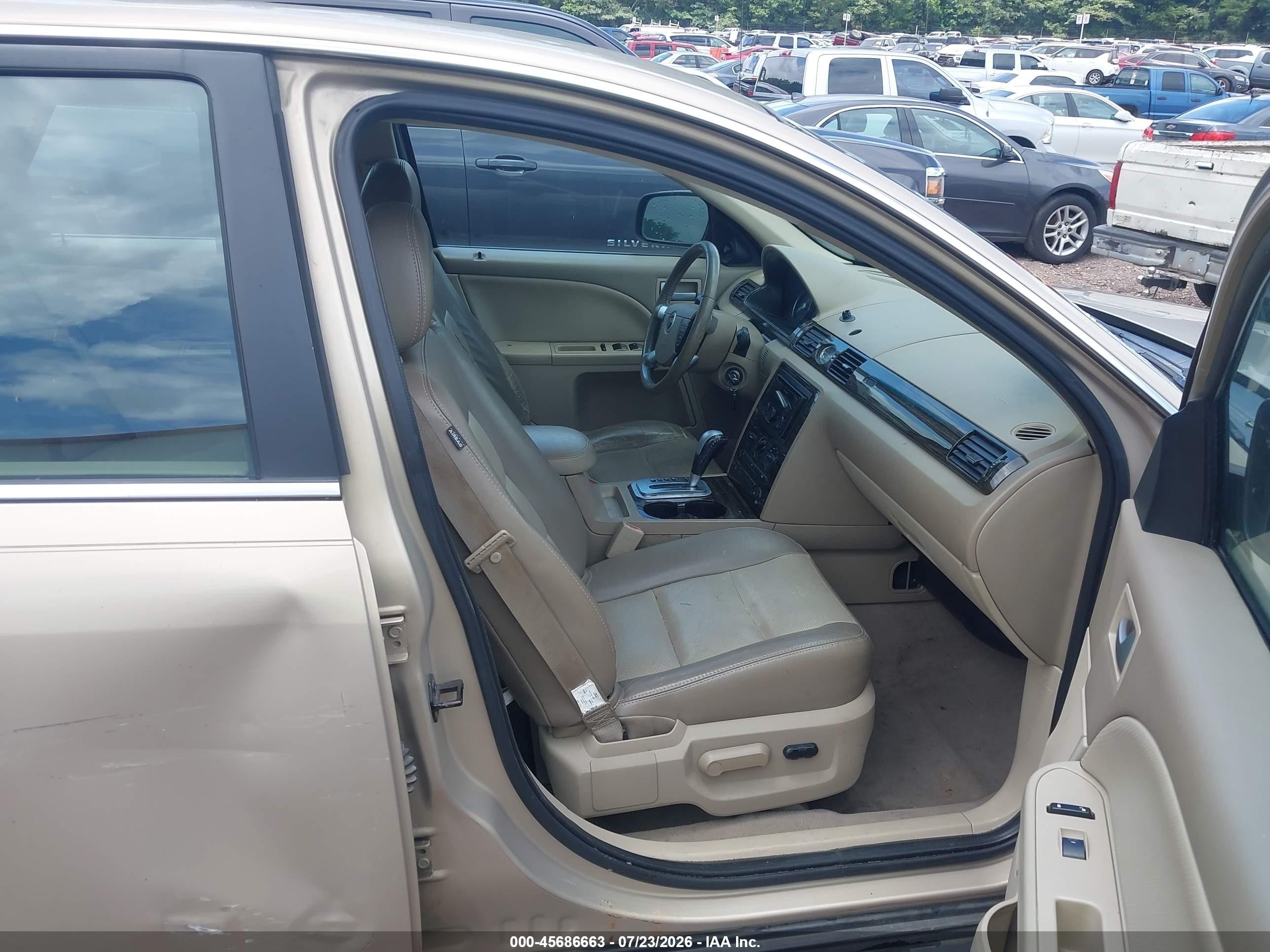 2007 Mercury Montego   Gold vin: 1MEHM40147G606179