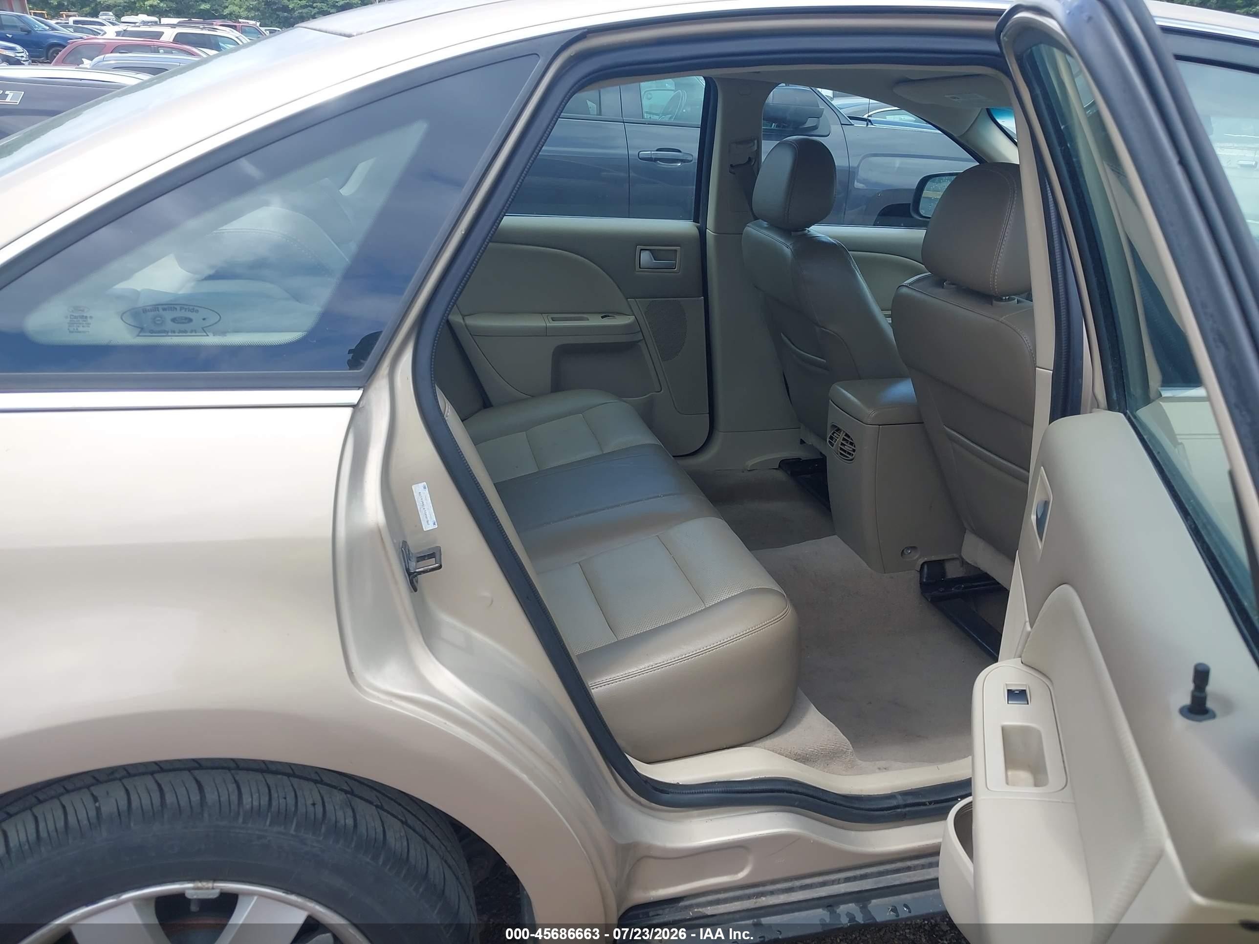 2007 Mercury Montego   Gold vin: 1MEHM40147G606179