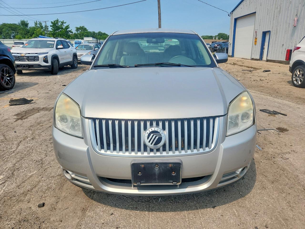 2008 Mercury Sable Luxury Silver vin: 1MEHM40W18G625365