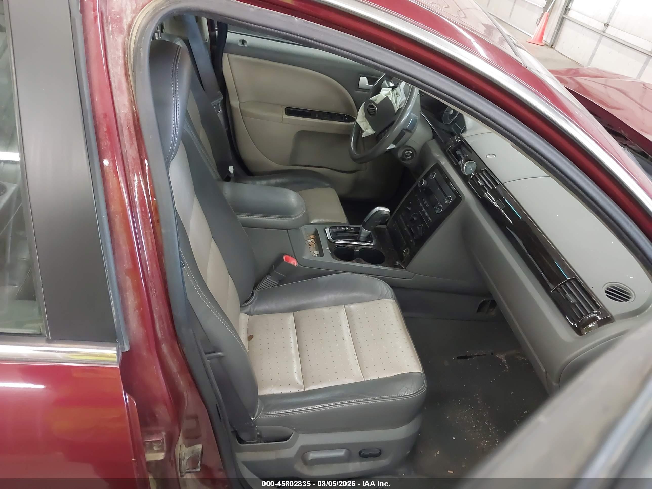 2008 Mercury Sable   Красный vin: 1MEHM40W28G622605