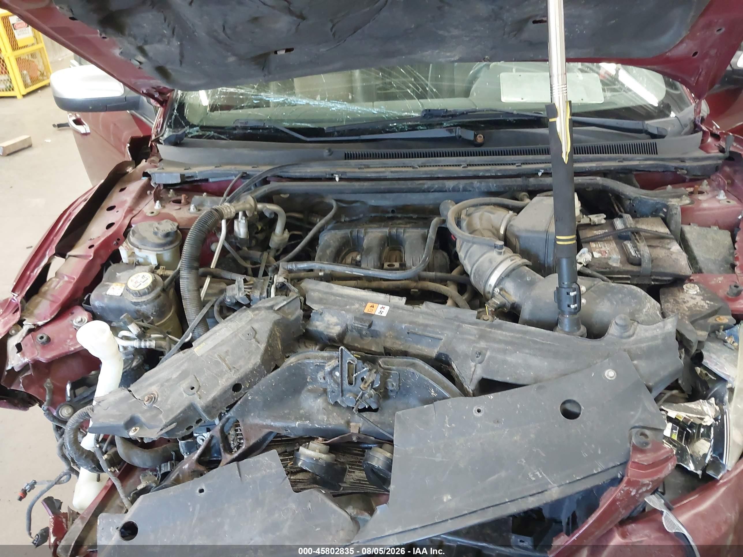 2008 Mercury Sable   Красный vin: 1MEHM40W28G622605