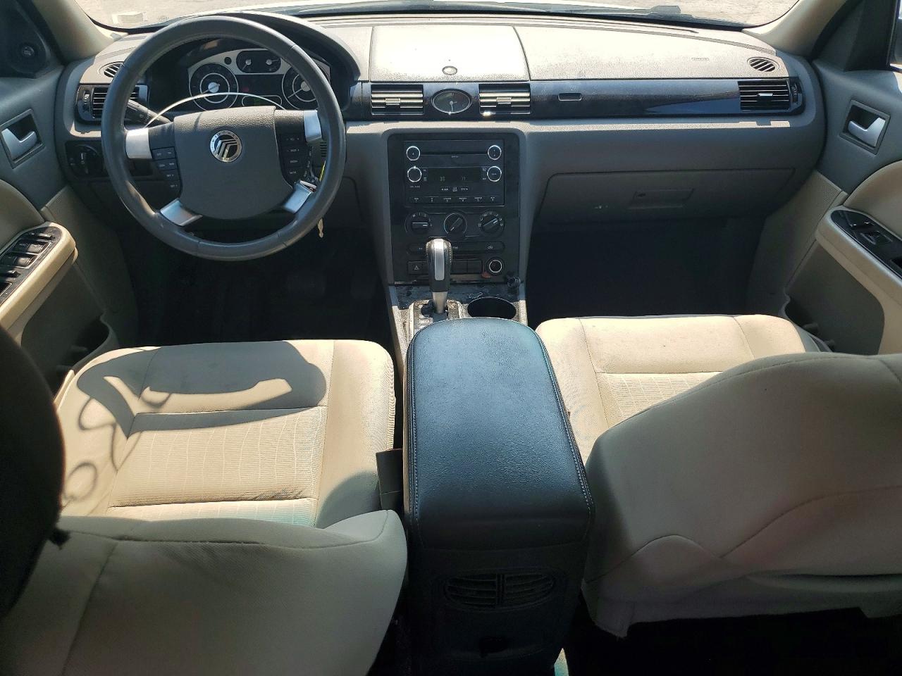 2008 Mercury Sable Luxury White vin: 1MEHM40W48G611086