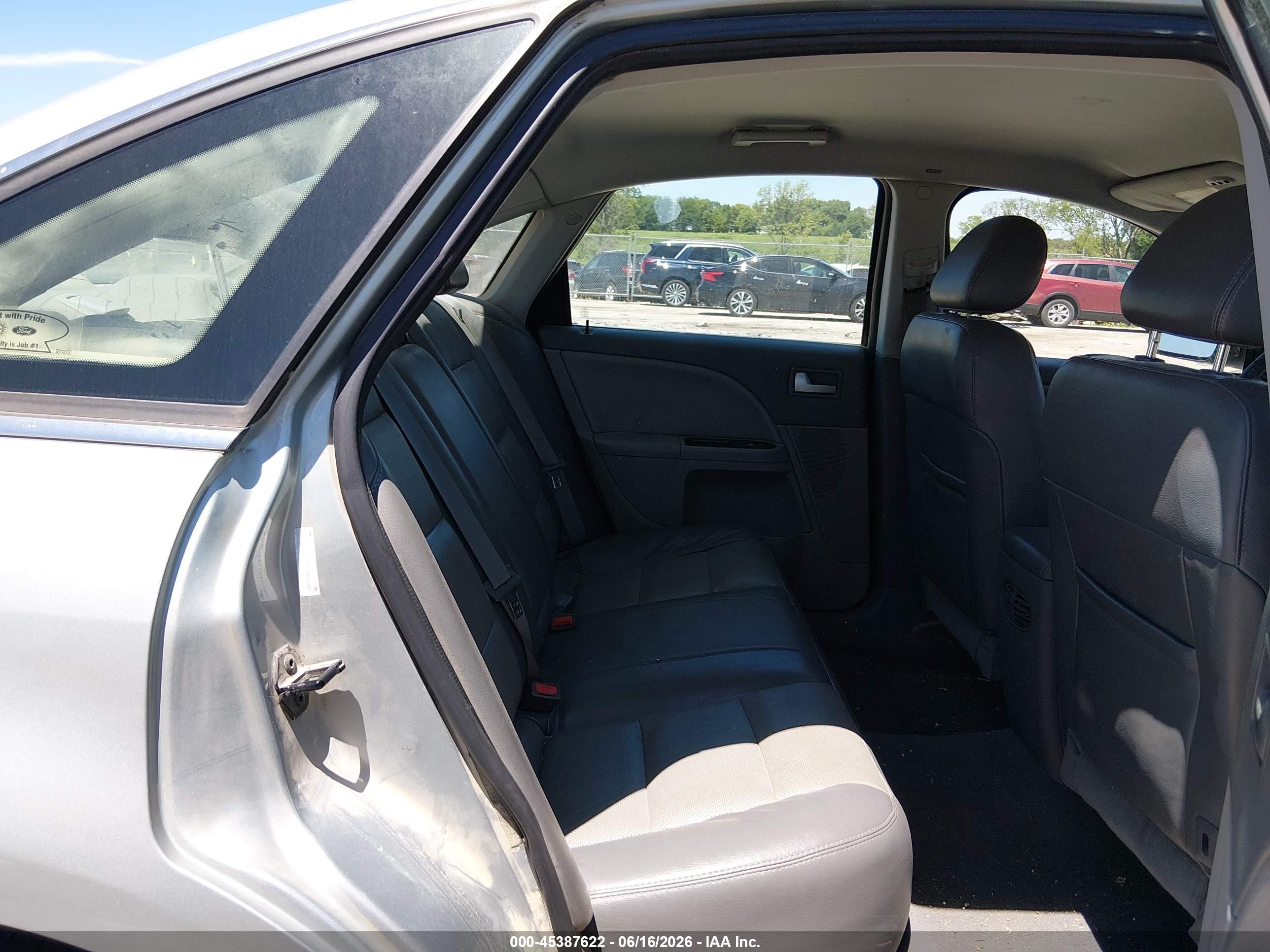 2007 Mercury Montego Premier Gray vin: 1MEHM42117G605018