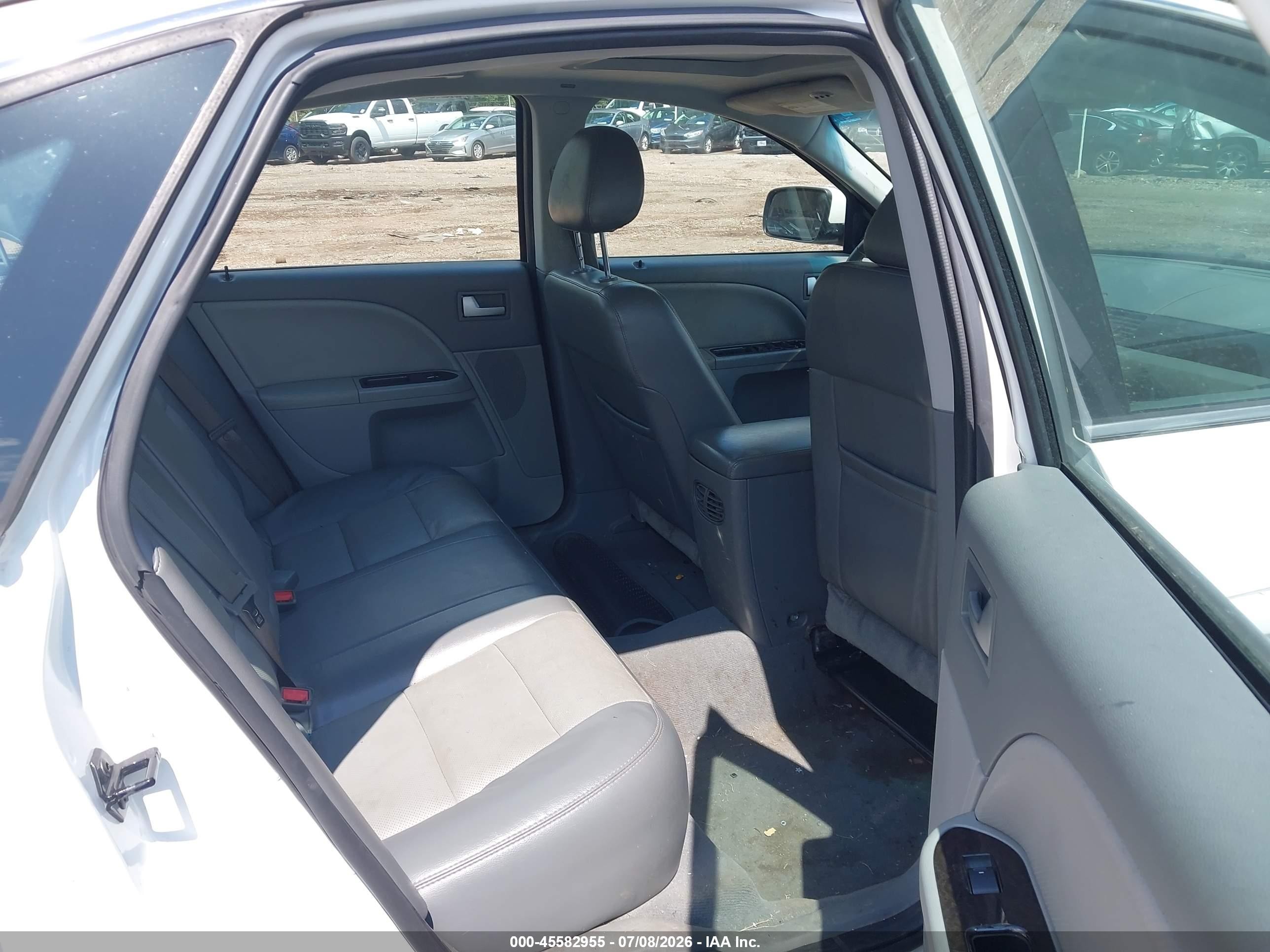 2007 Mercury Montego Premier White vin: 1MEHM421X7G601954