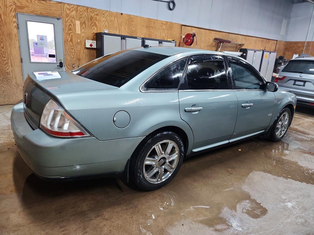 2008 Mercury Sable Premier Green vin: 1MEHM42W08G602155