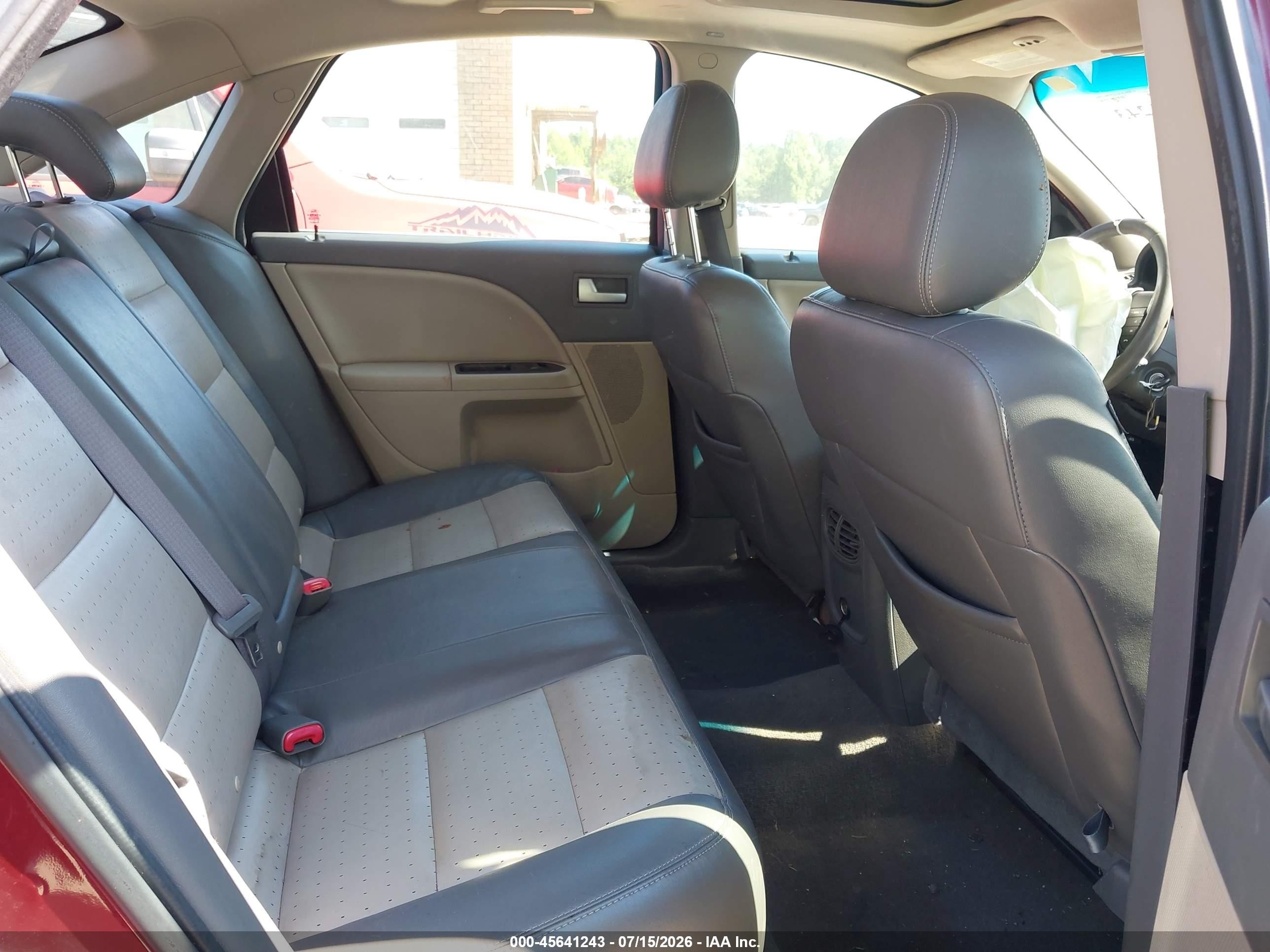 2008 Mercury Sable Premier Темно-бордовый vin: 1MEHM42W08G622387