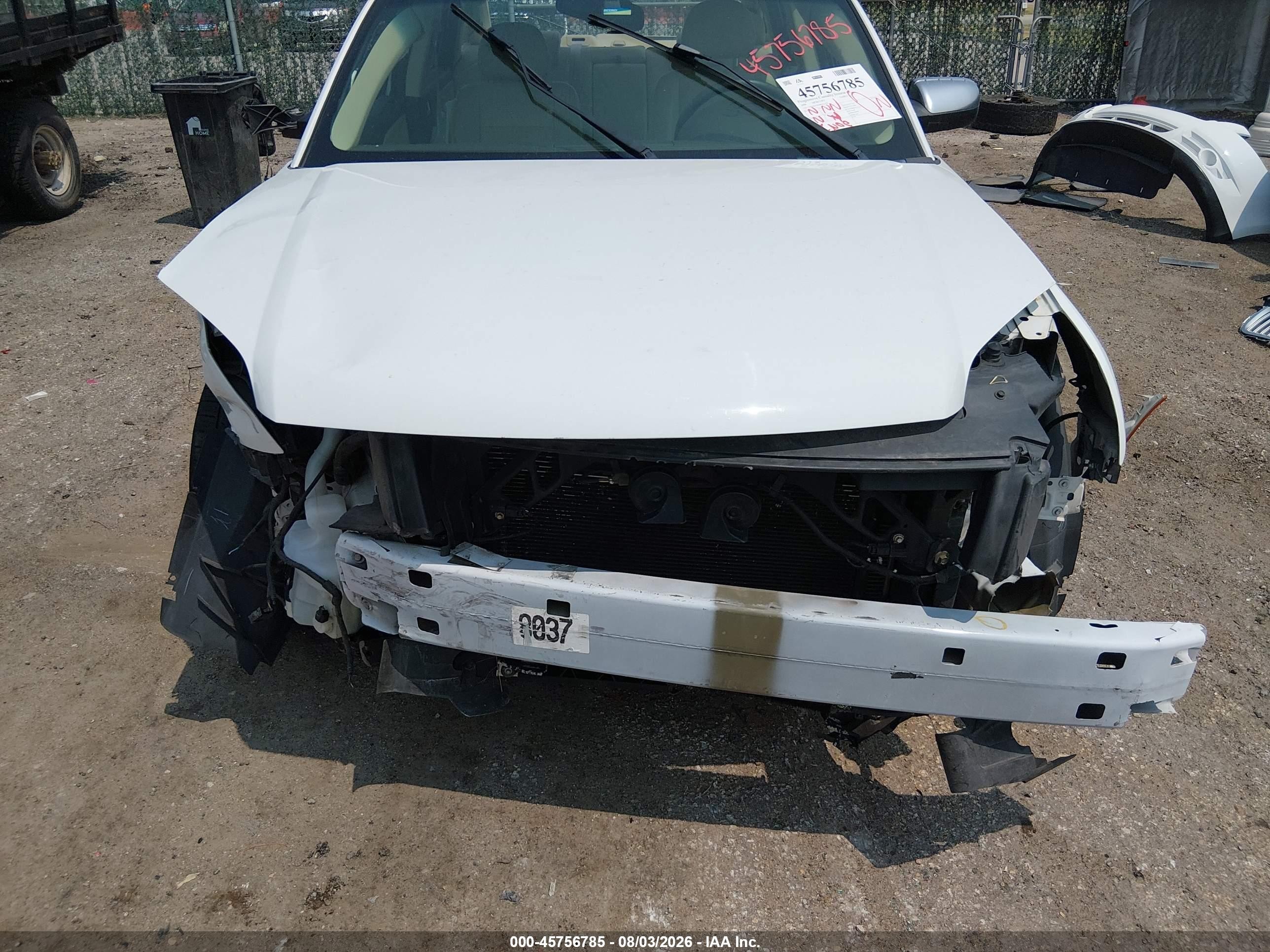 2008 Mercury Sable Premier White vin: 1MEHM42W08G623779
