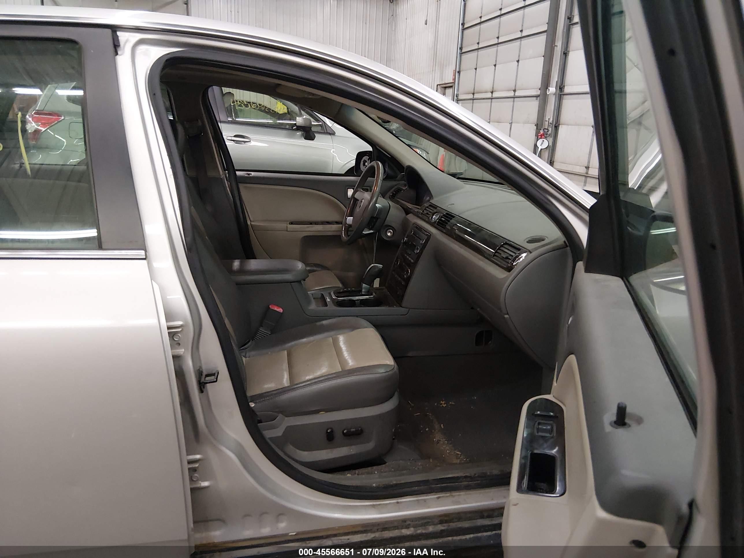 2008 Mercury Sable Premier Серебряный vin: 1MEHM42W28G620091