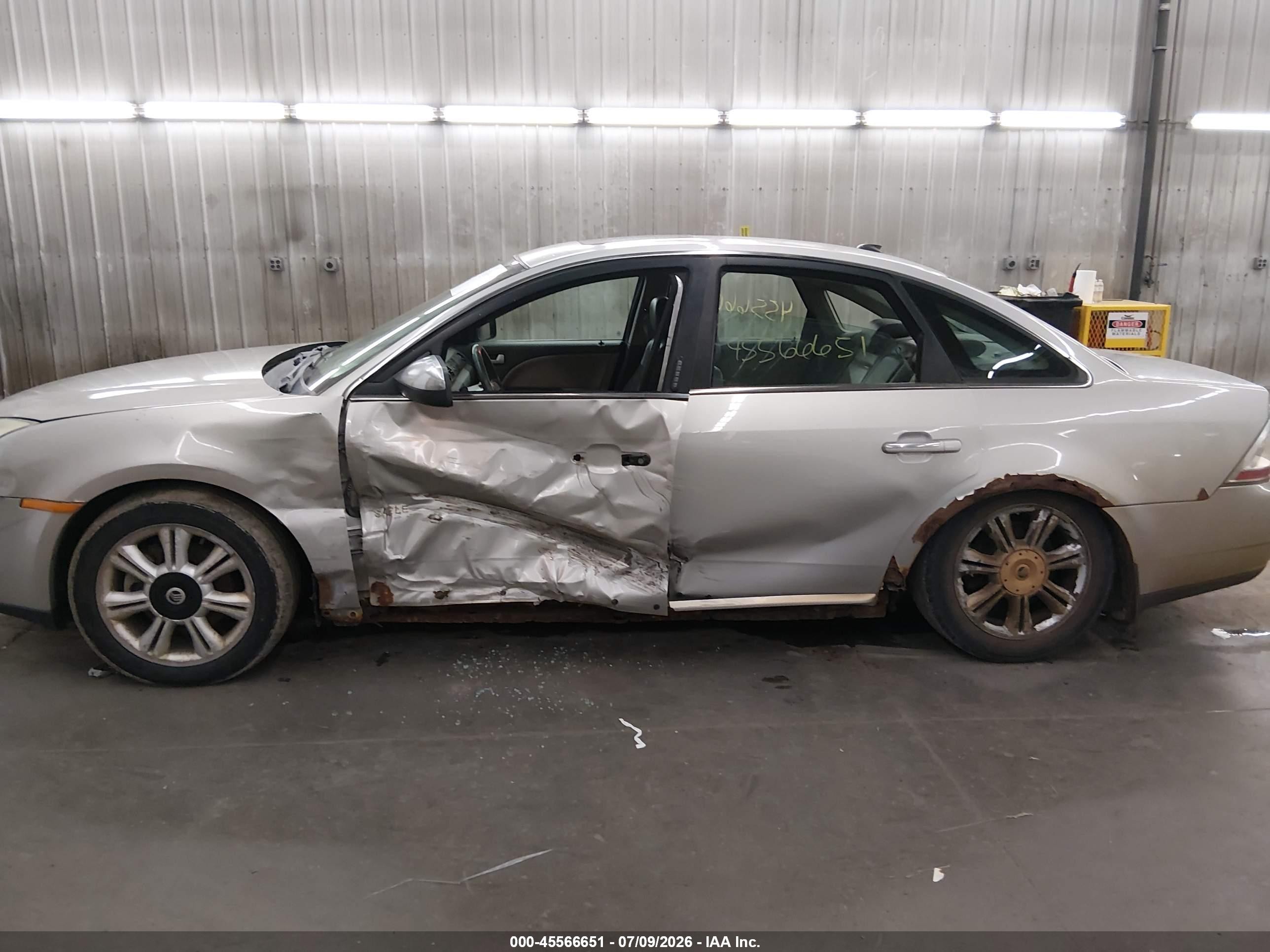 2008 Mercury Sable Premier Серебряный vin: 1MEHM42W28G620091