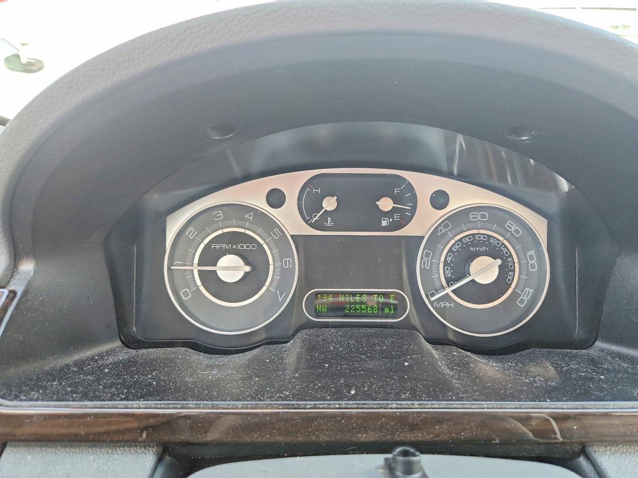 2008 Mercury Sable Premier Silver vin: 1MEHM42W38G618043