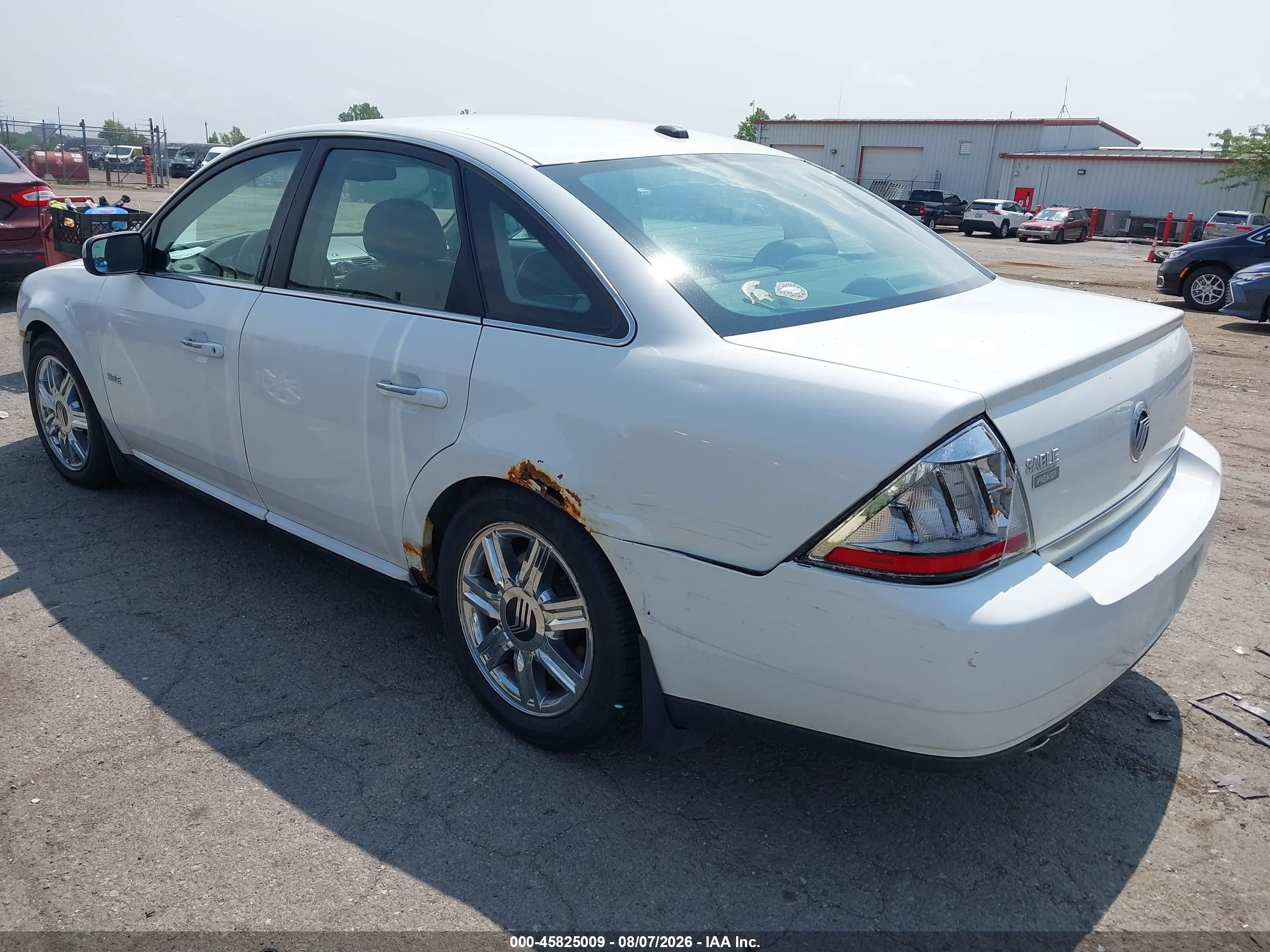 2008 Mercury Sable Premier White vin: 1MEHM42W38G622951