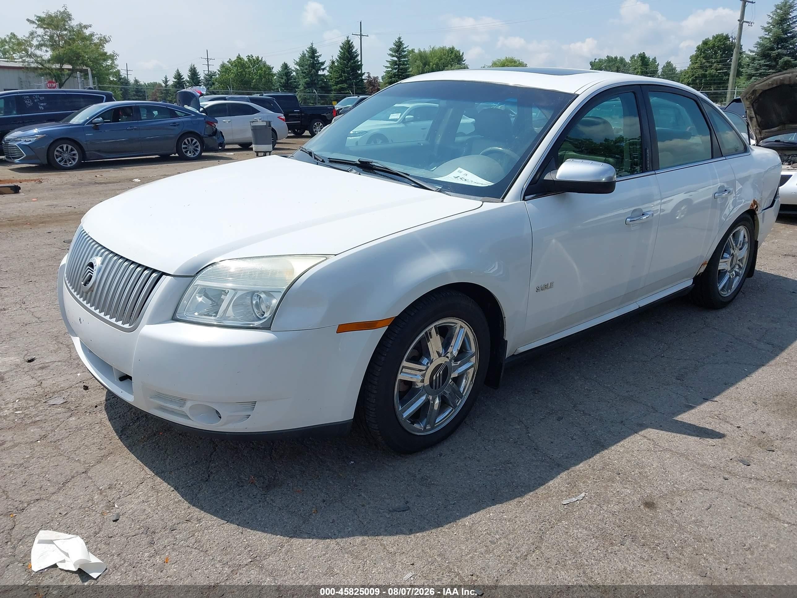 2008 Mercury Sable Premier White vin: 1MEHM42W38G622951