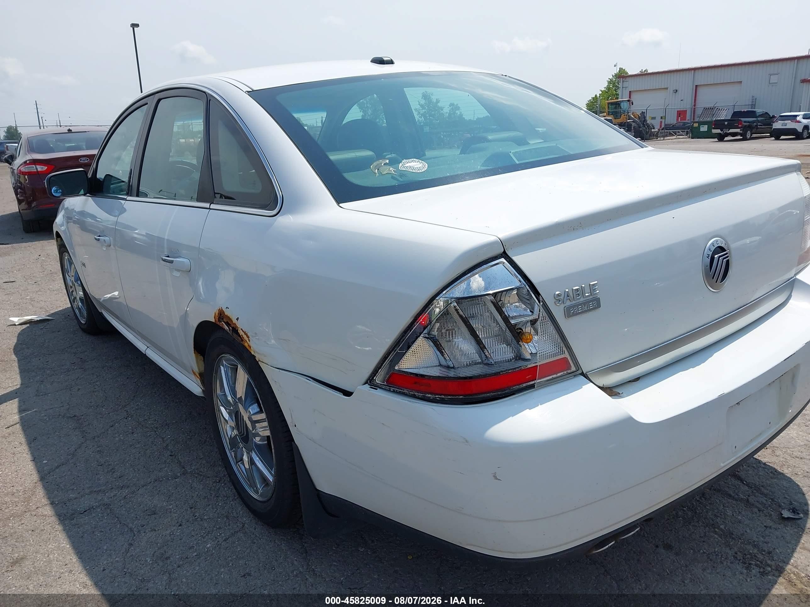 2008 Mercury Sable Premier White vin: 1MEHM42W38G622951