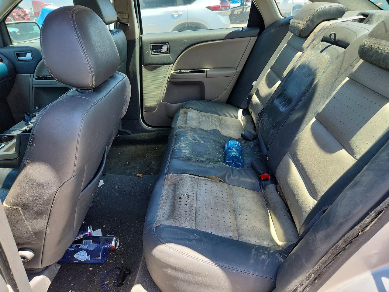 2008 Mercury Sable Premier Silver vin: 1MEHM42W48G608038