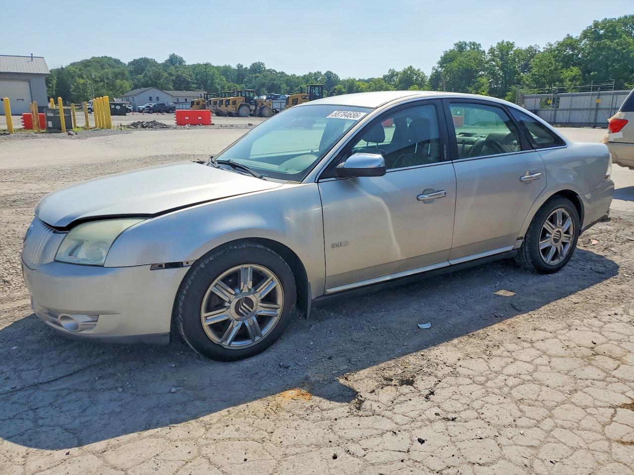 2008 Mercury Sable Premier Silver vin: 1MEHM42W48G608797