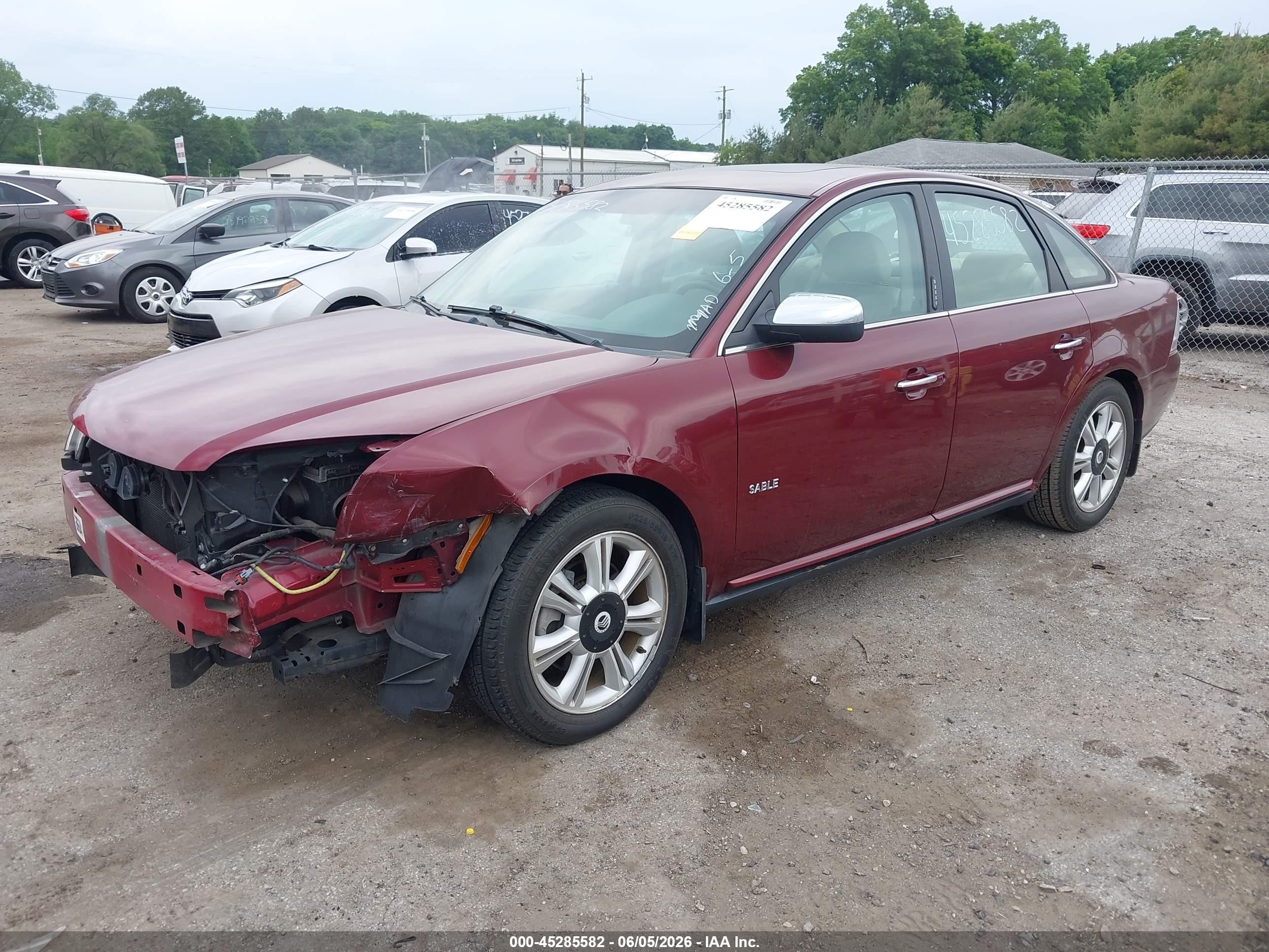 2008 Mercury Sable Premier Maroon vin: 1MEHM42W78G602797