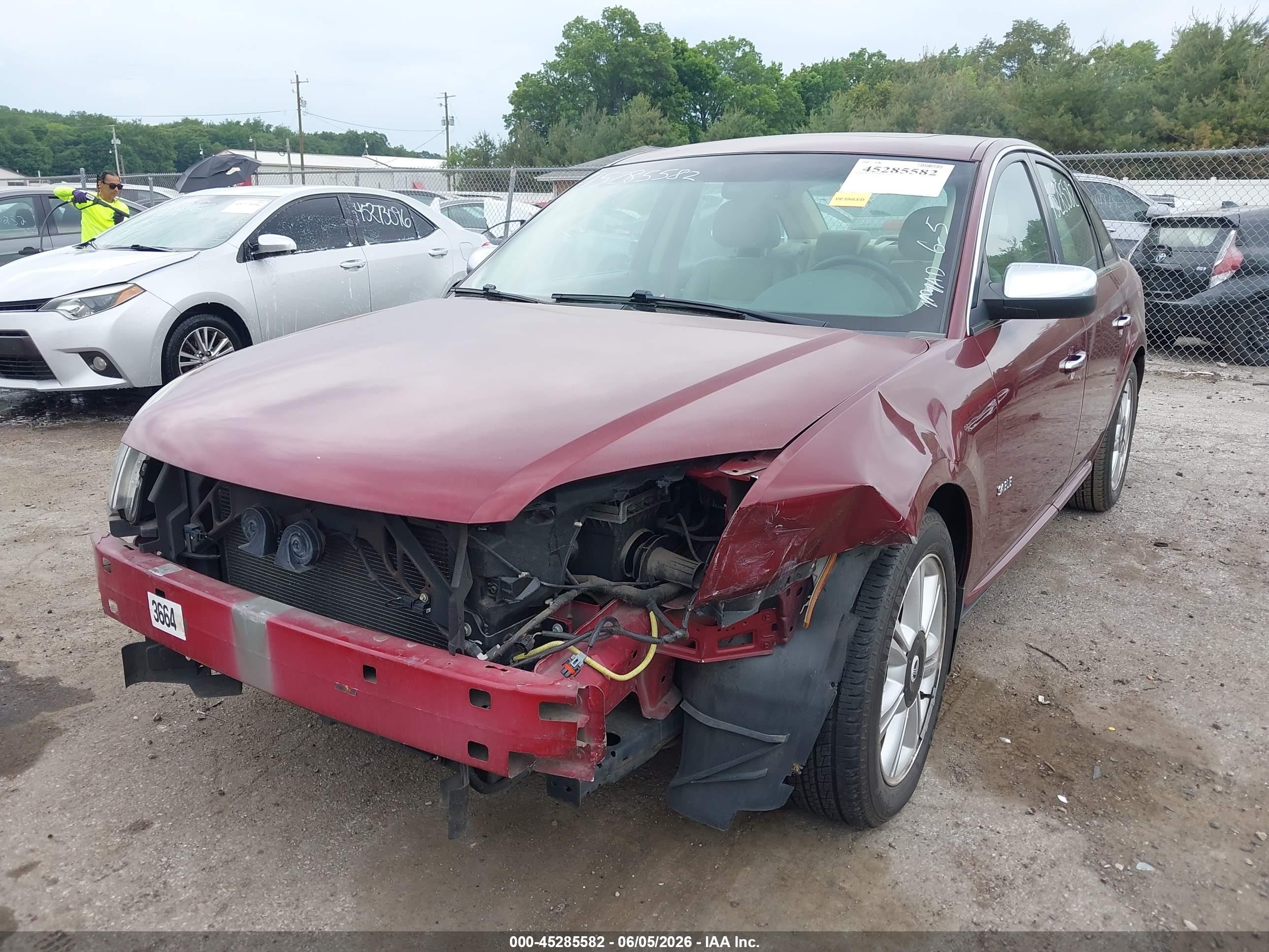 2008 Mercury Sable Premier Maroon vin: 1MEHM42W78G602797