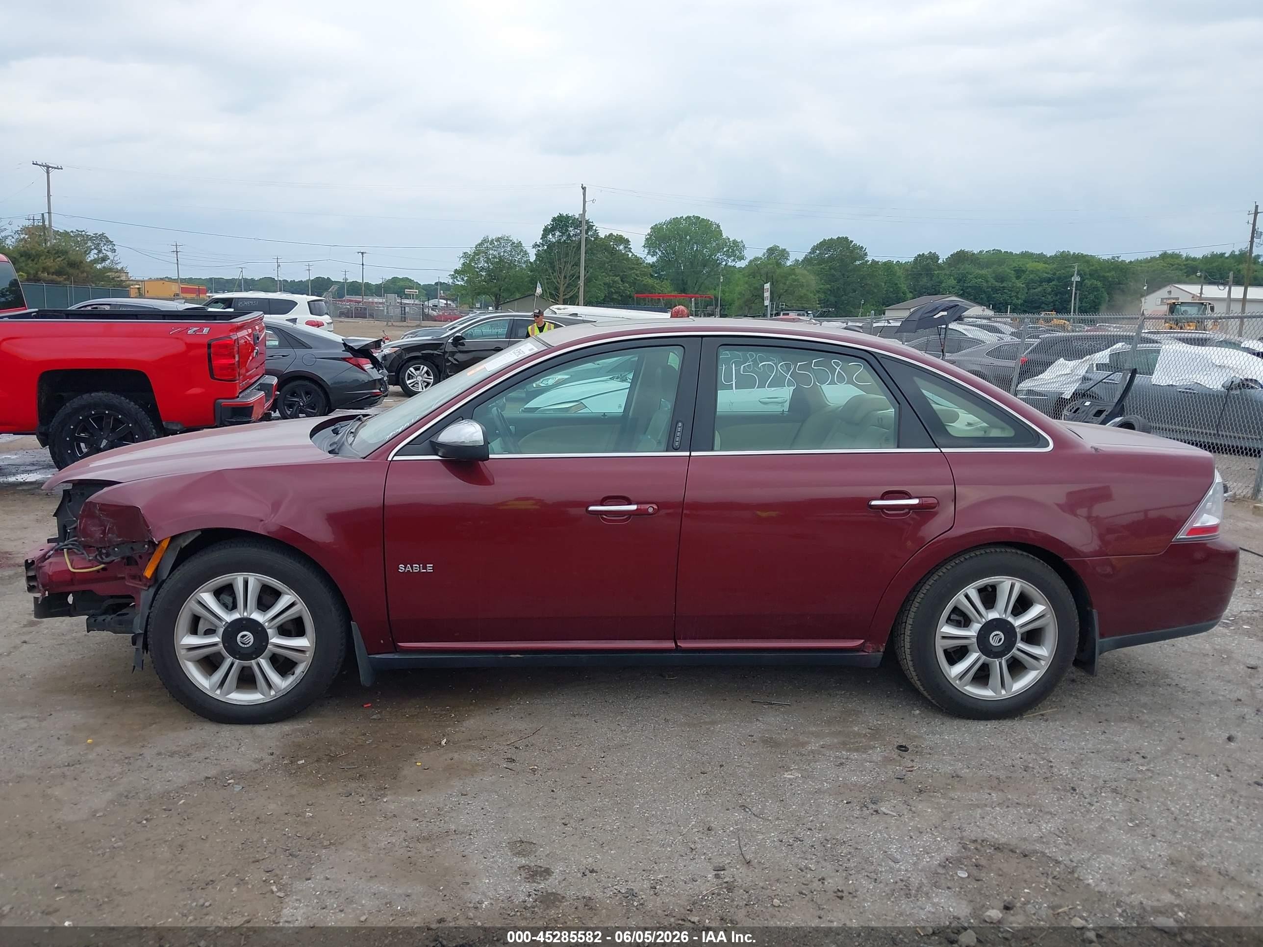 2008 Mercury Sable Premier Maroon vin: 1MEHM42W78G602797