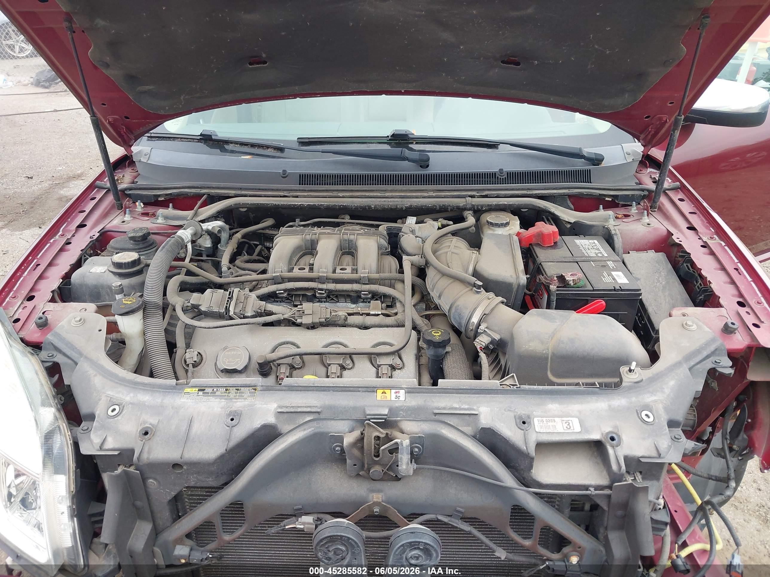 2008 Mercury Sable Premier Maroon vin: 1MEHM42W78G602797